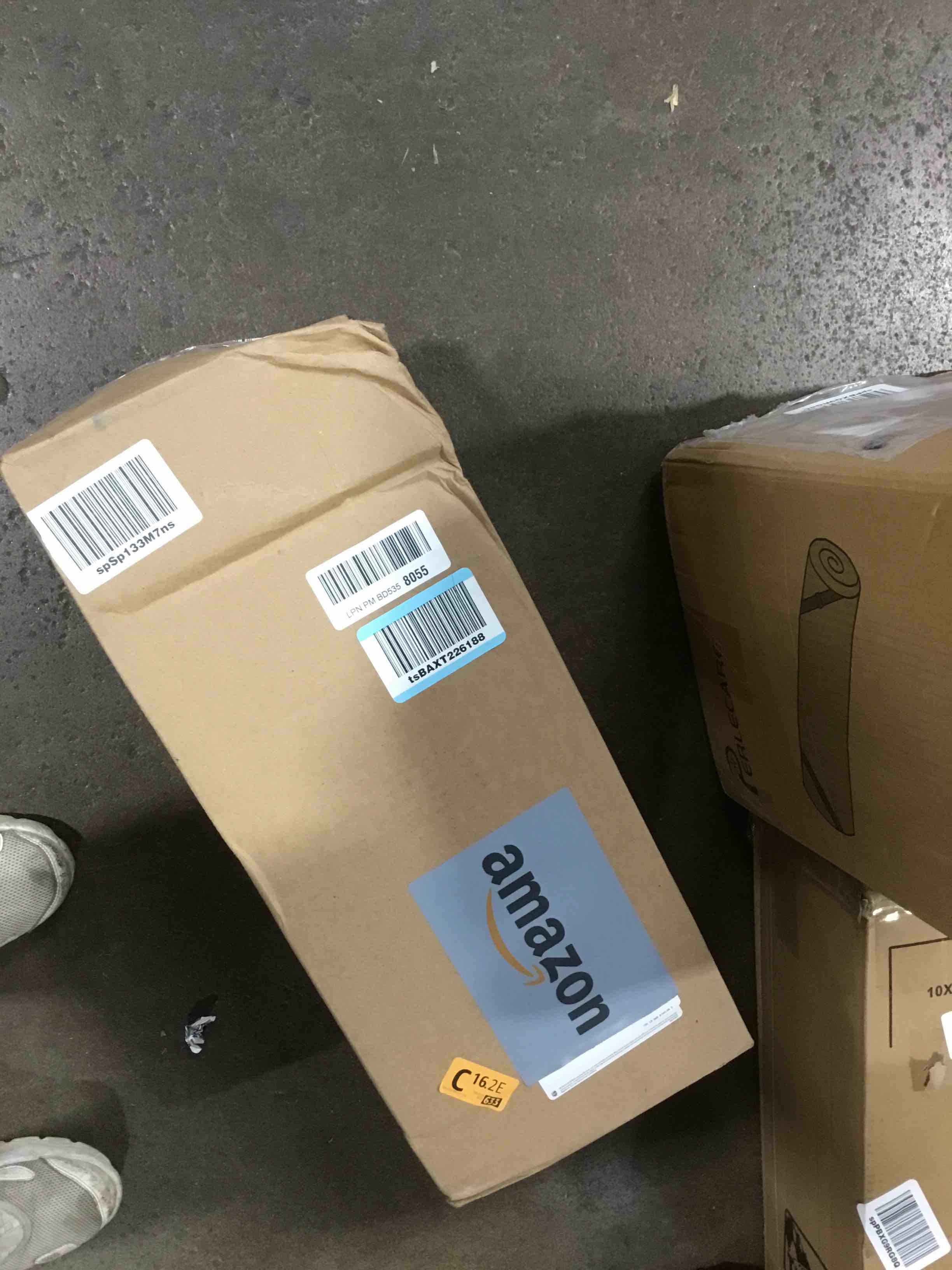 https://s3.amazonaws.com/lotting-images-prod/bidfta/PNK0087672_1726001944610.jpeg