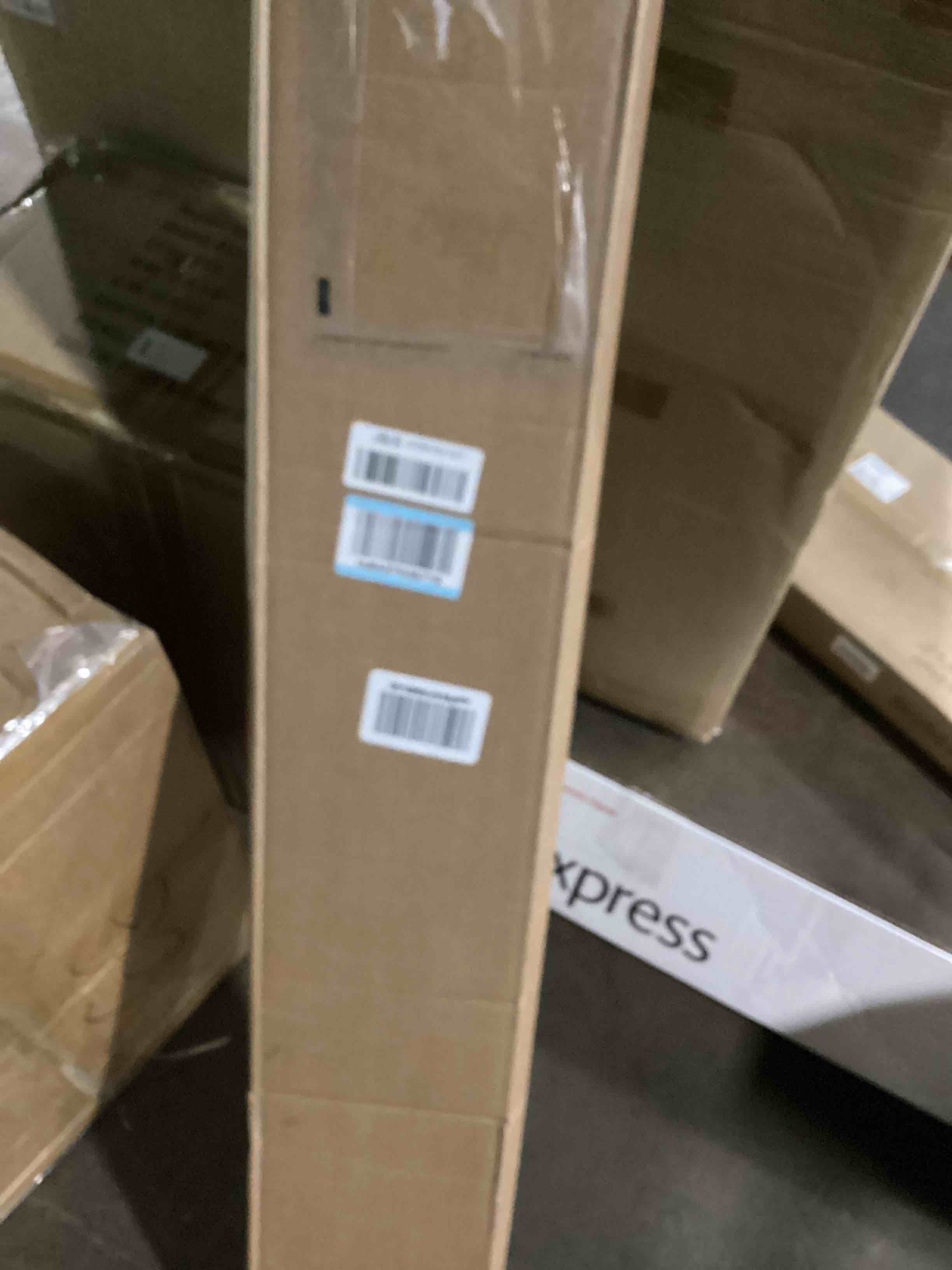 https://s3.amazonaws.com/lotting-images-prod/bidfta/PNK0088105_1727372007860.jpeg