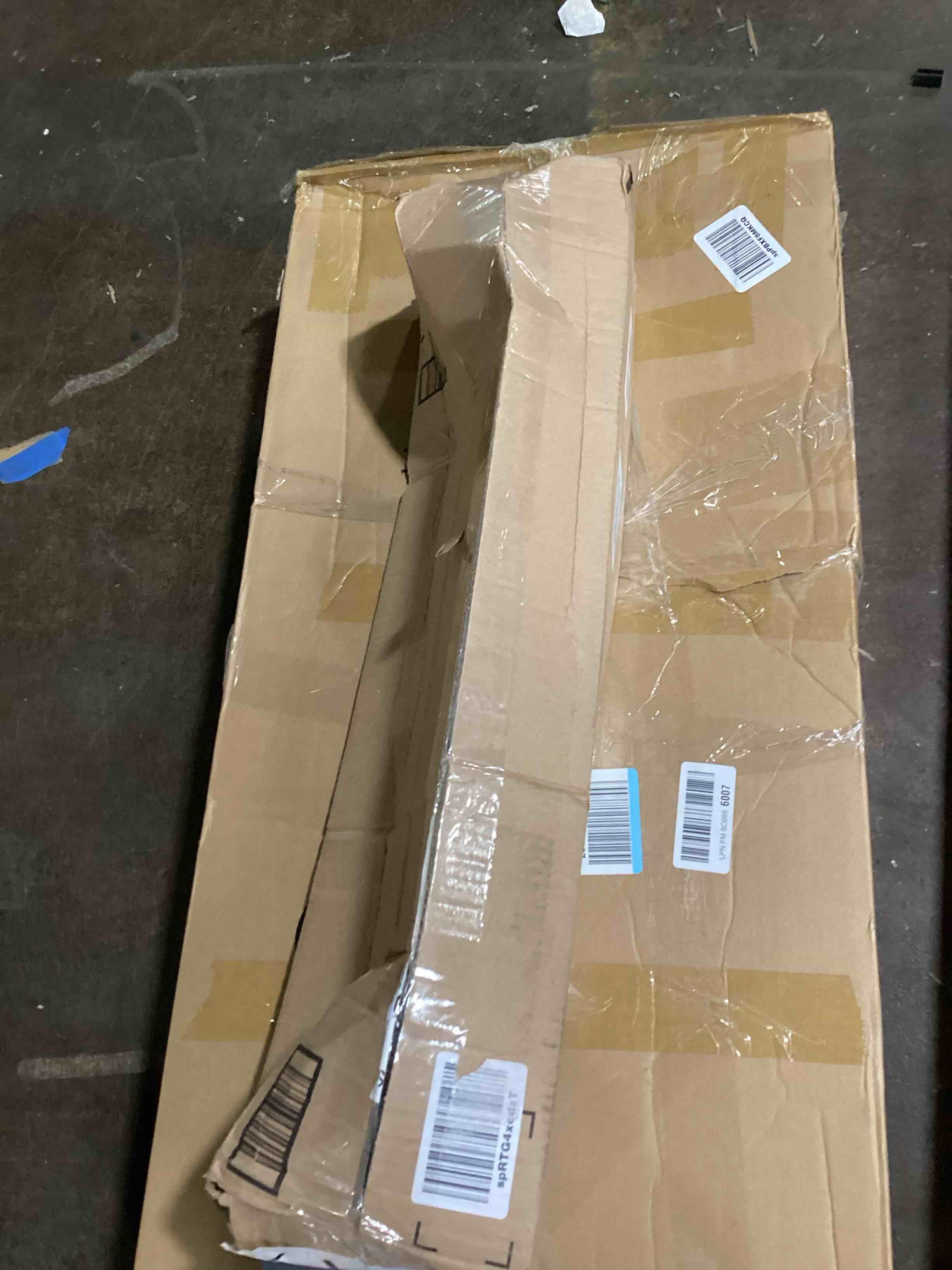 https://s3.amazonaws.com/lotting-images-prod/bidfta/PNK0088124_1727373326300.jpeg