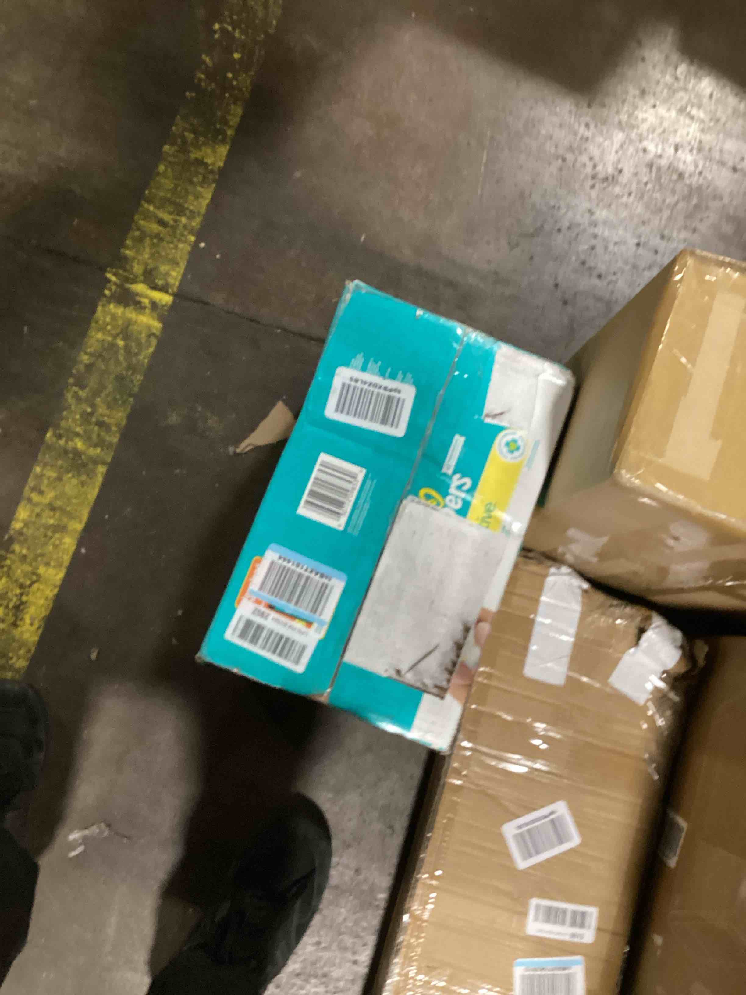 https://s3.amazonaws.com/lotting-images-prod/bidfta/PNK0088356_1727272046827.jpeg