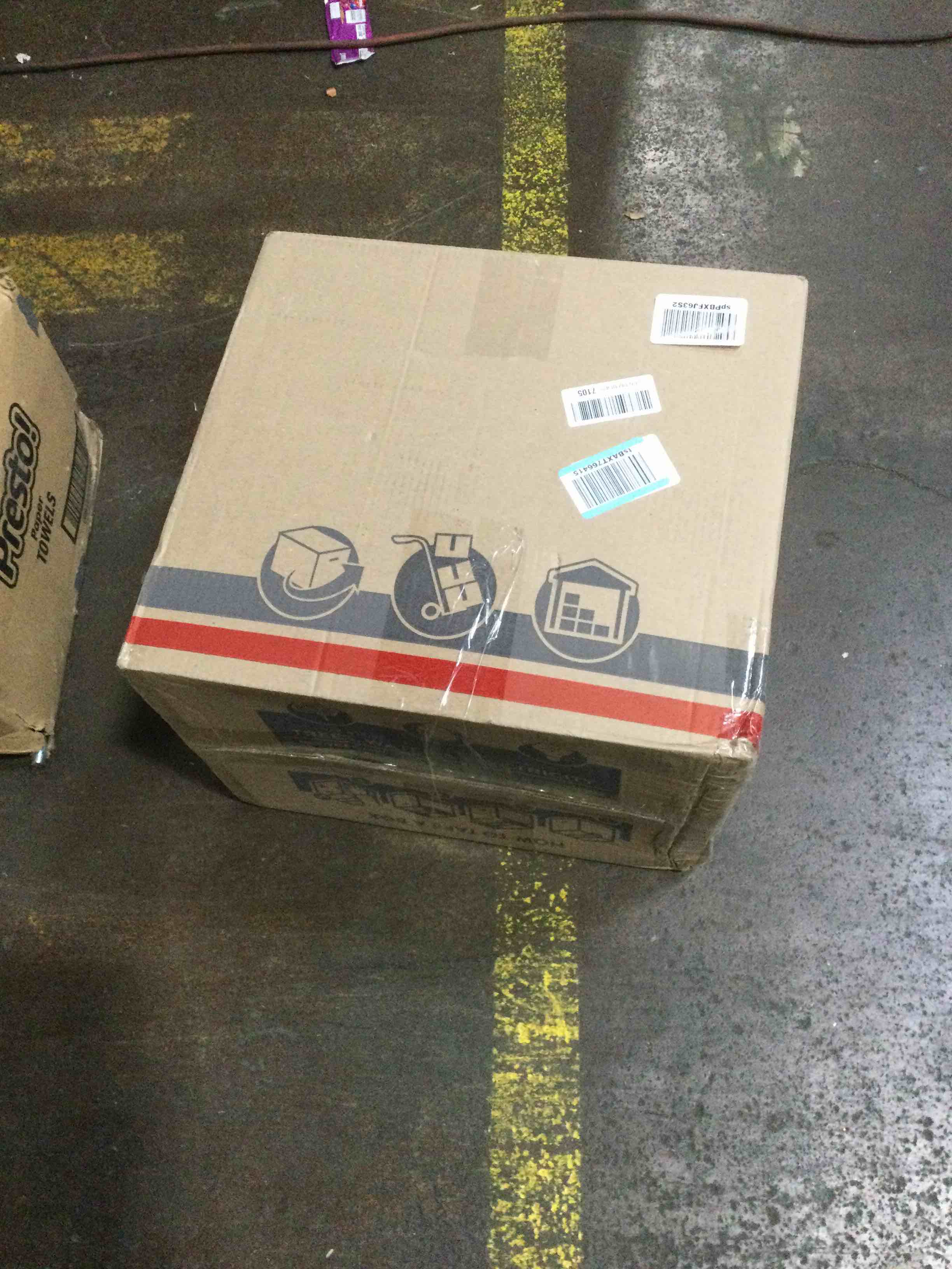 TPRC Smart Under Seat CarryOn Luggage with USB Charging Port, Black