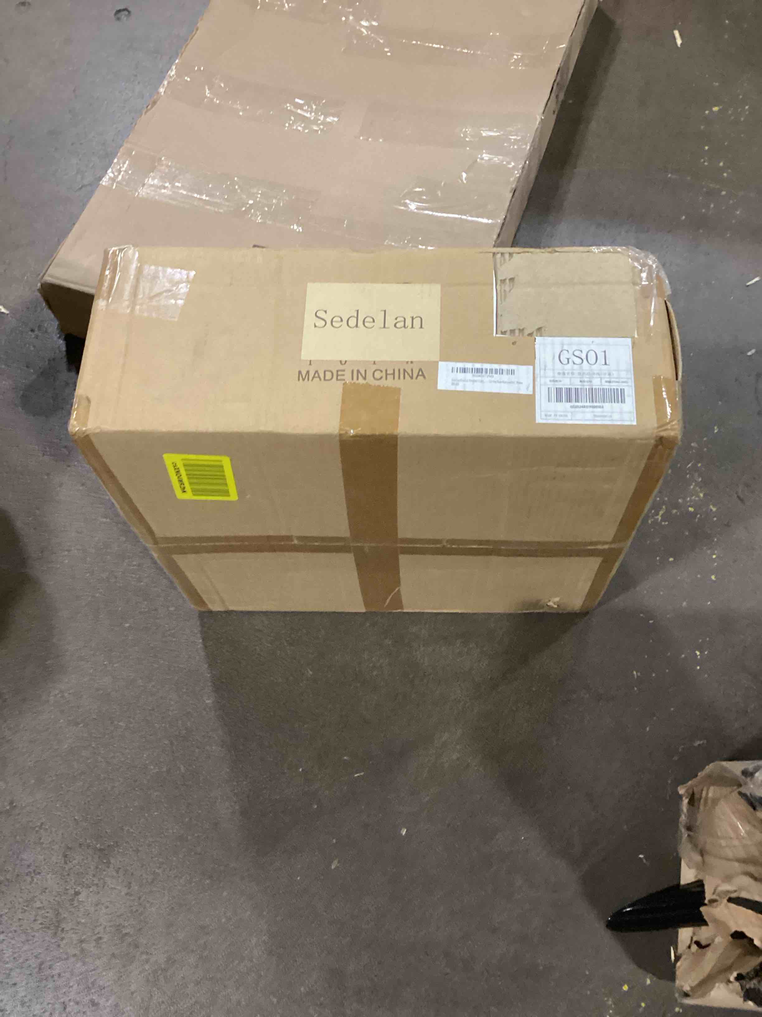 https://s3.amazonaws.com/lotting-images-prod/bidfta/PNK0089880_1726240281185.jpeg