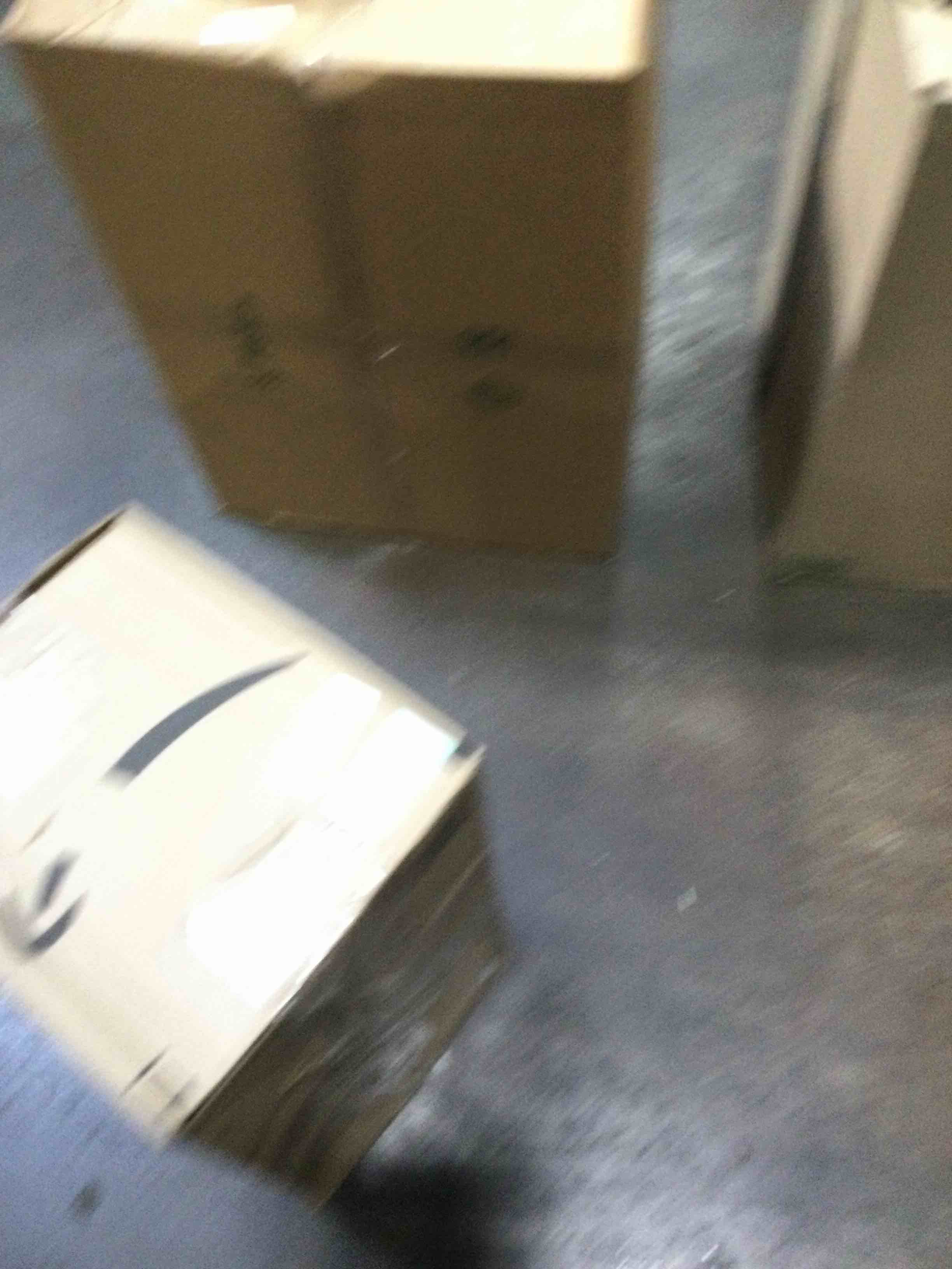 https://s3.amazonaws.com/lotting-images-prod/bidfta/PNK0092710_1726682827872.jpeg