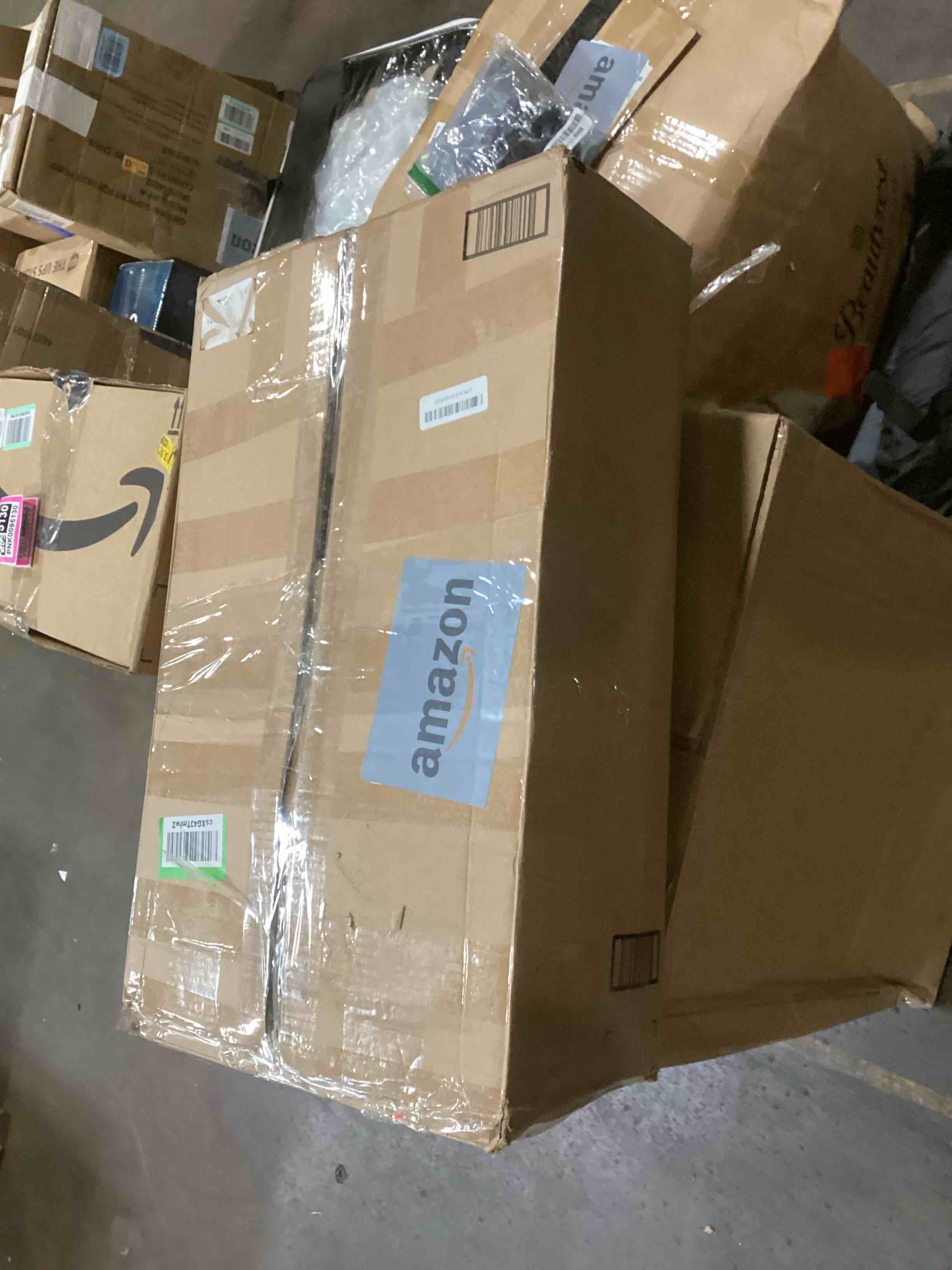https://s3.amazonaws.com/lotting-images-prod/bidfta/PNK0095135_1726084987569.jpeg