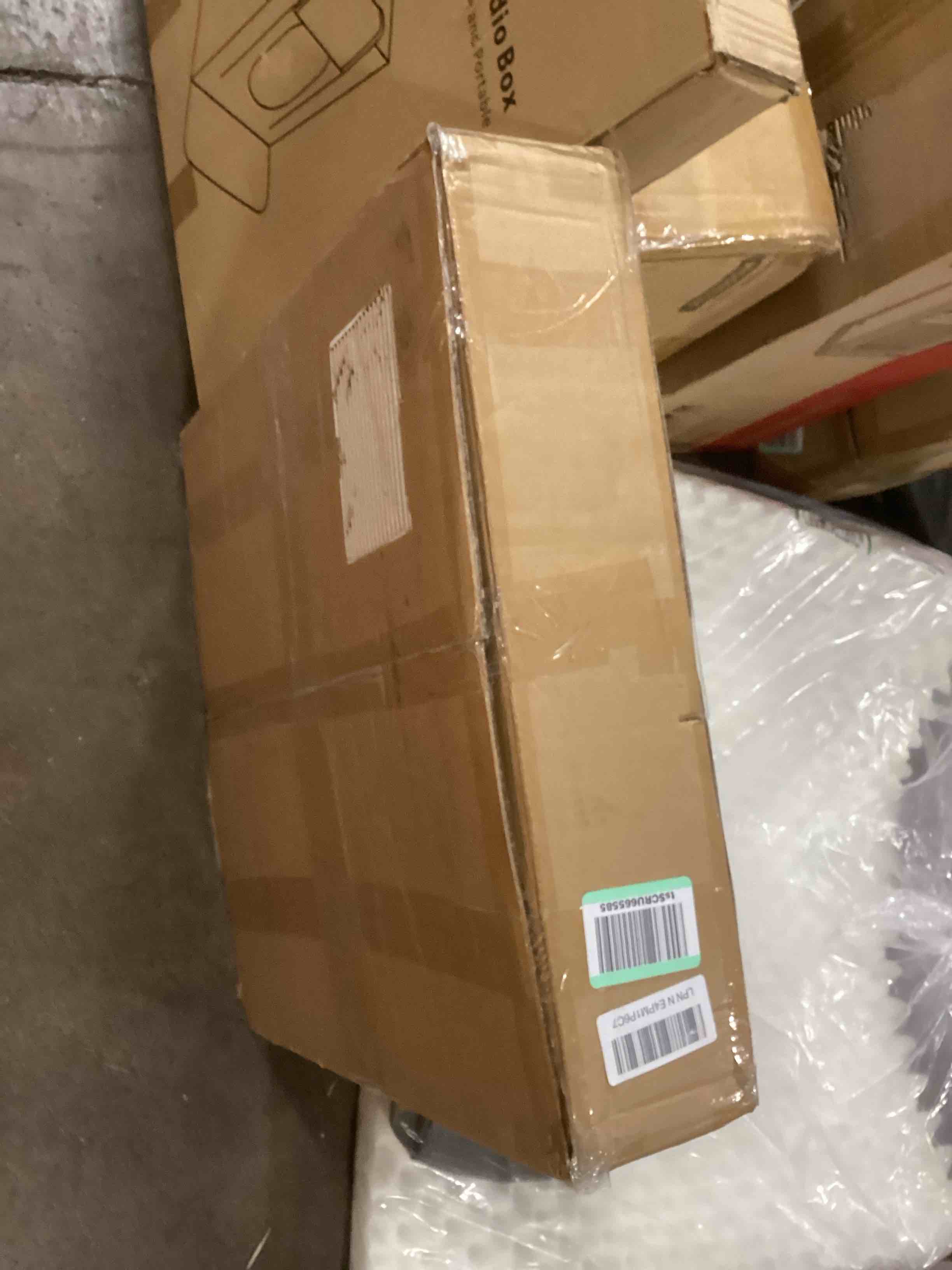 https://s3.amazonaws.com/lotting-images-prod/bidfta/PNK0095513_1726064277868.jpeg