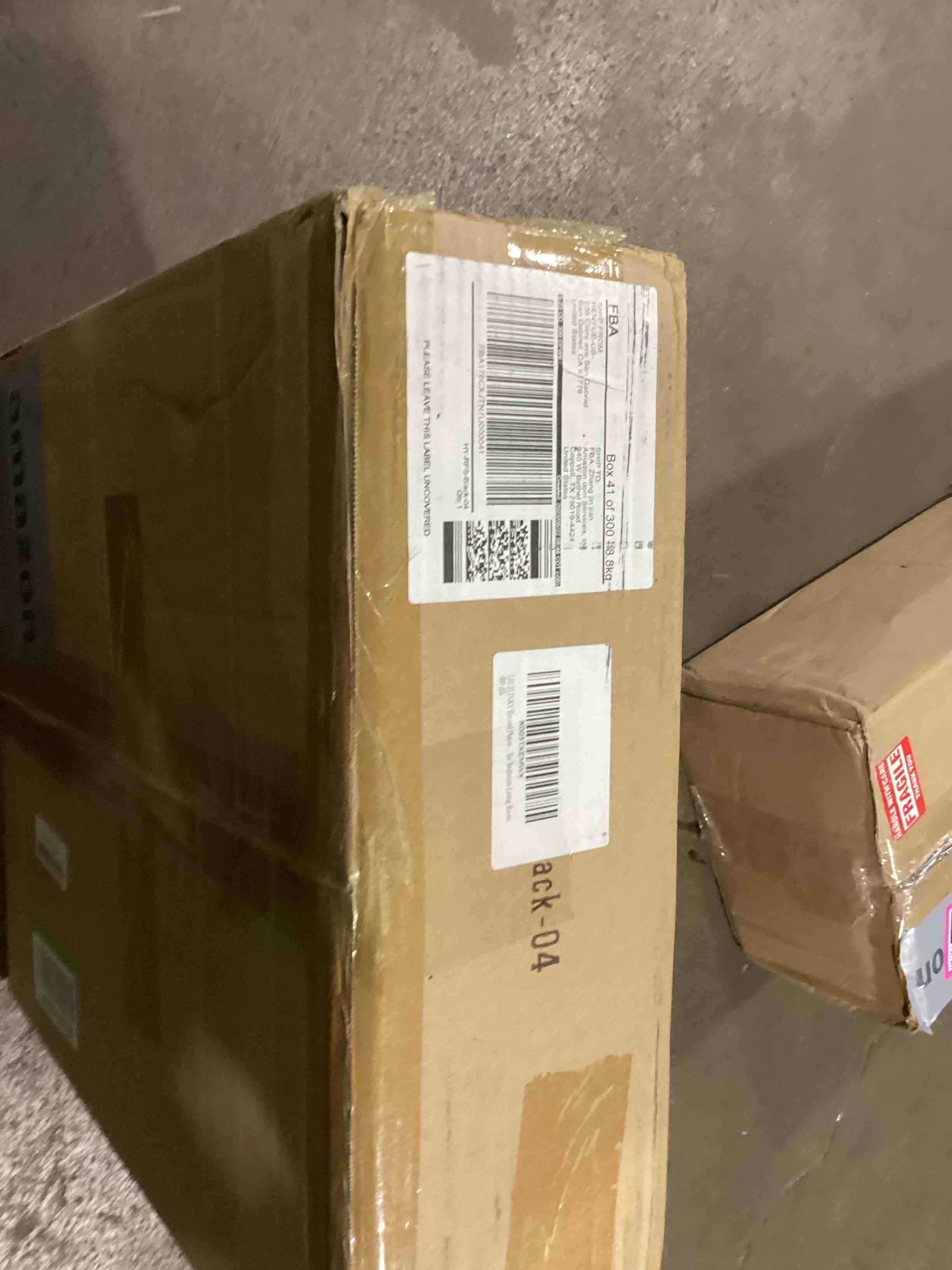 https://s3.amazonaws.com/lotting-images-prod/bidfta/PNK0095676_1726153546126.jpeg