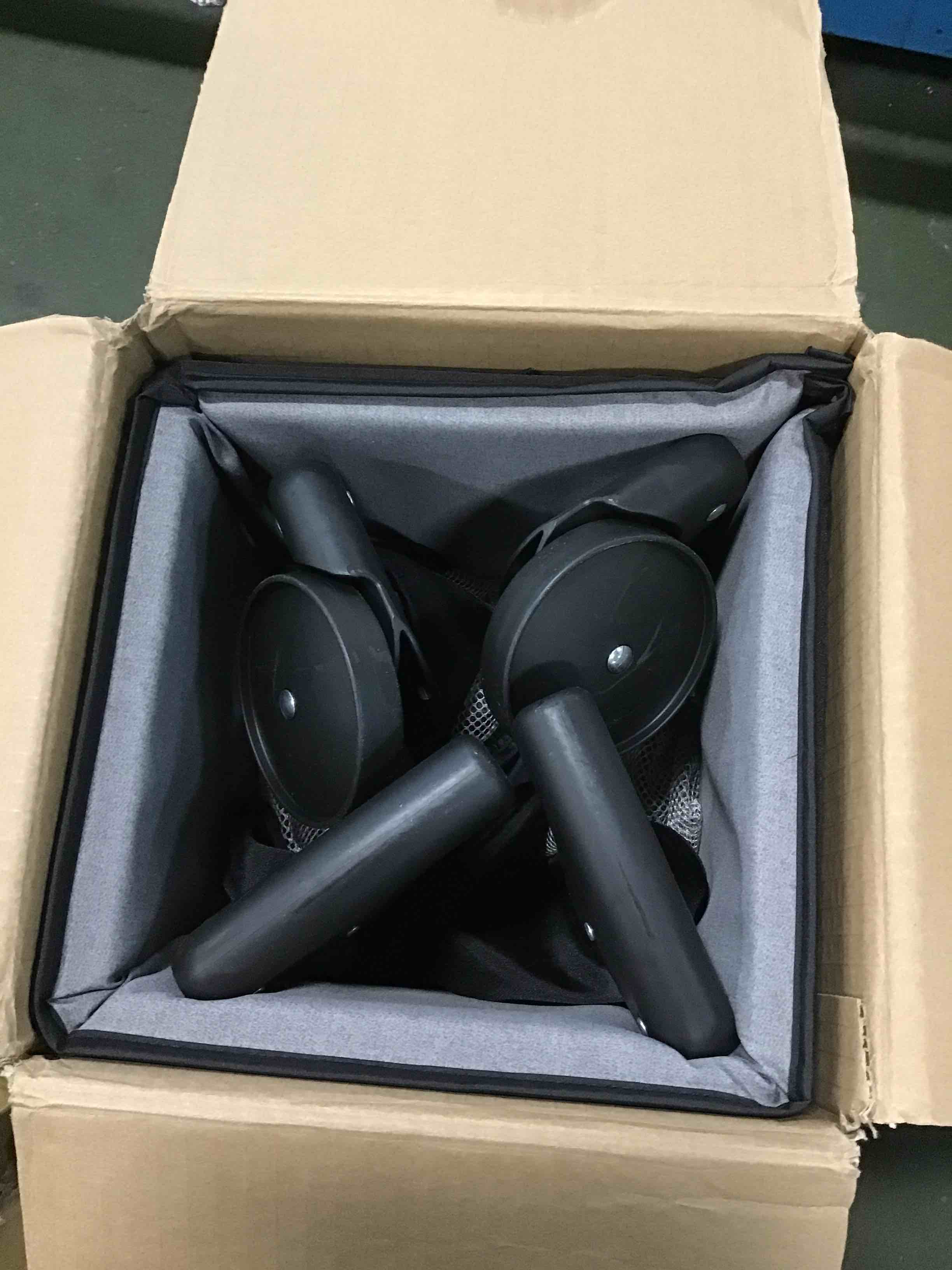 https://s3.amazonaws.com/lotting-images-prod/bidfta/PNK0097609_1723506954788.jpeg