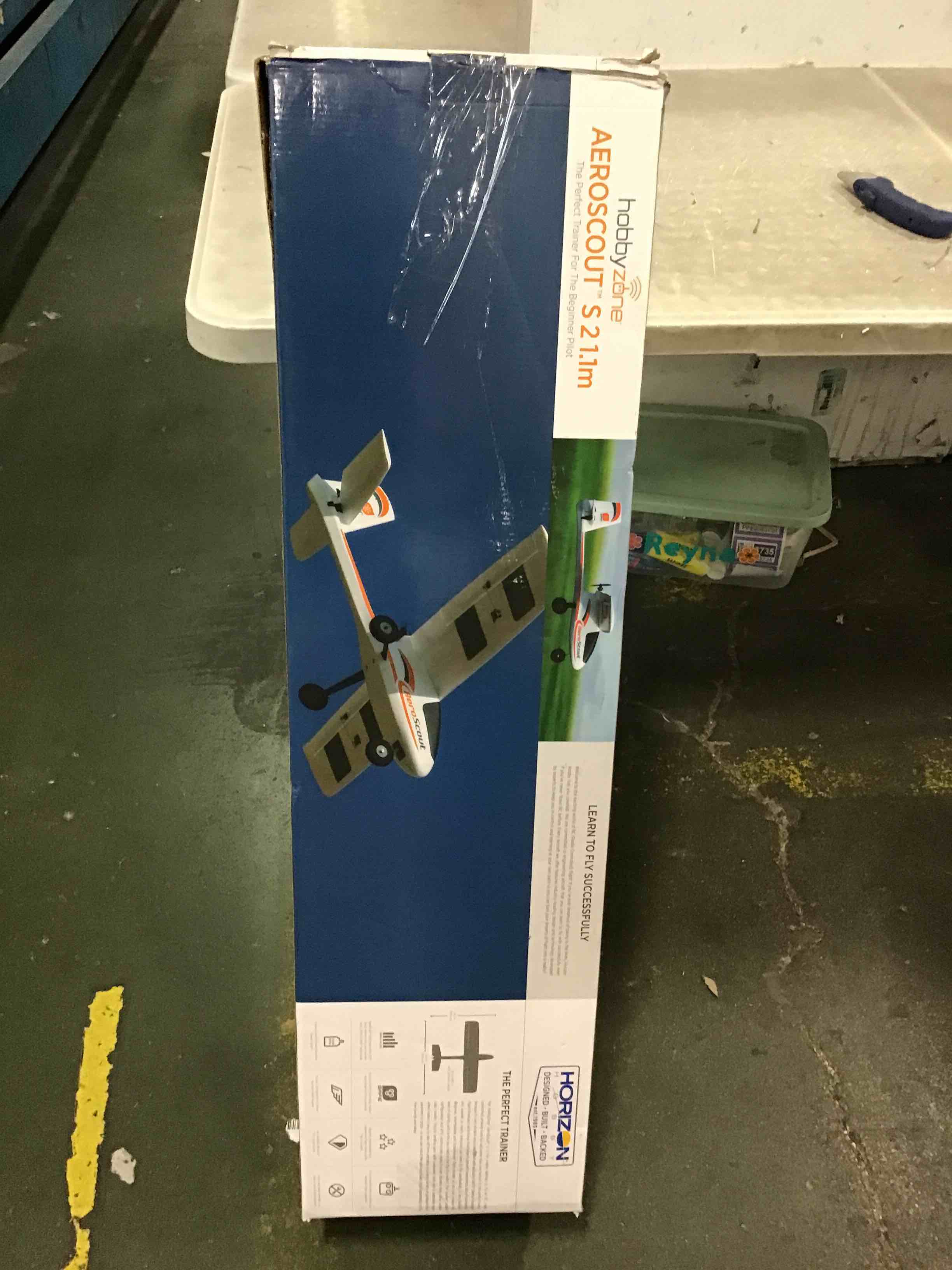 https://s3.amazonaws.com/lotting-images-prod/bidfta/PNK0097942_1723161740054.jpeg
