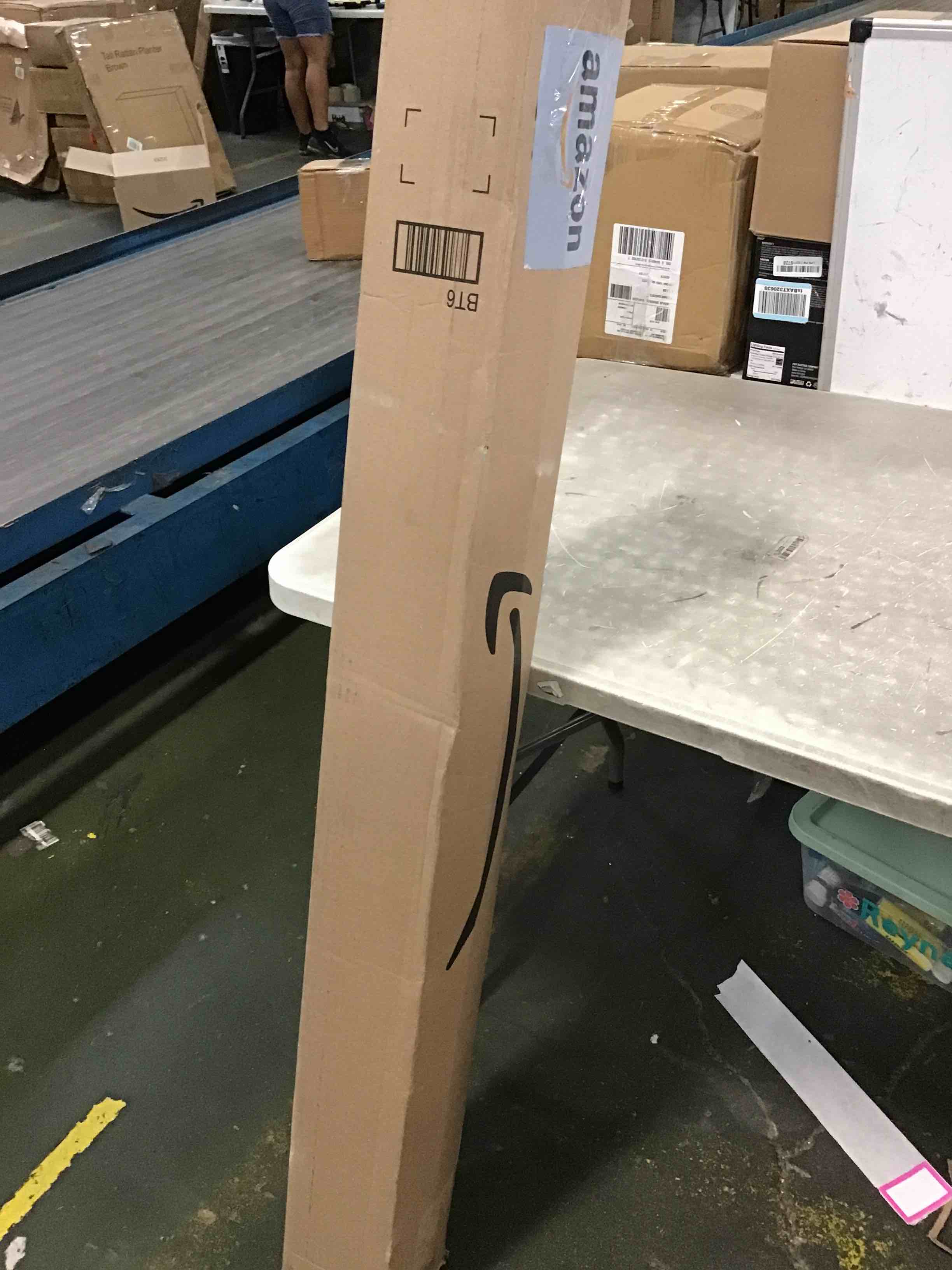 https://s3.amazonaws.com/lotting-images-prod/bidfta/PNK0097971_1723155638032.jpeg