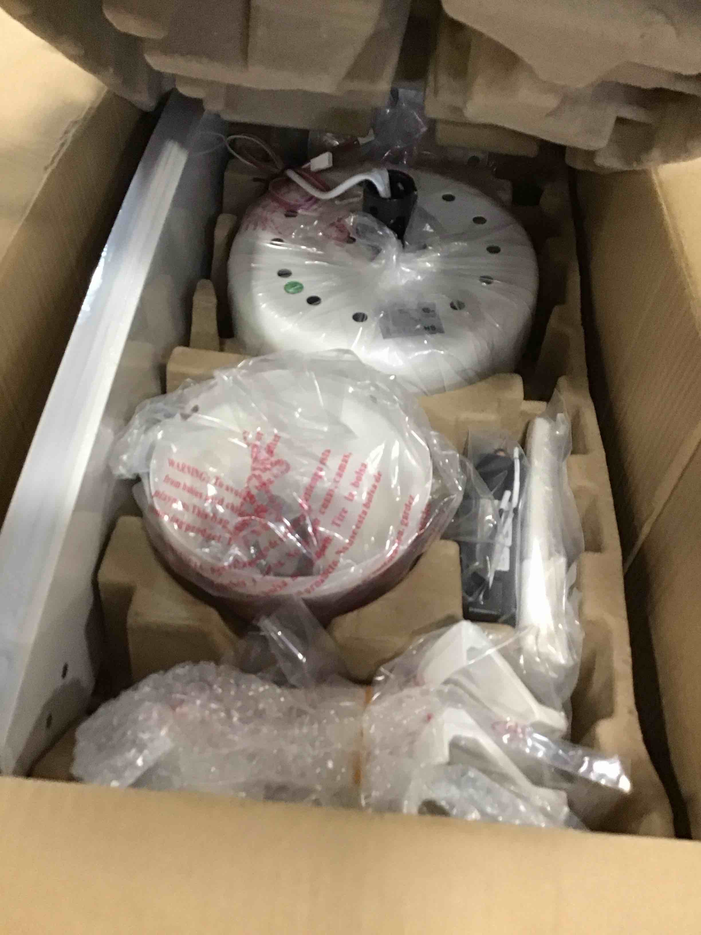 https://s3.amazonaws.com/lotting-images-prod/bidfta/PNK0098953_1723745011300.jpeg