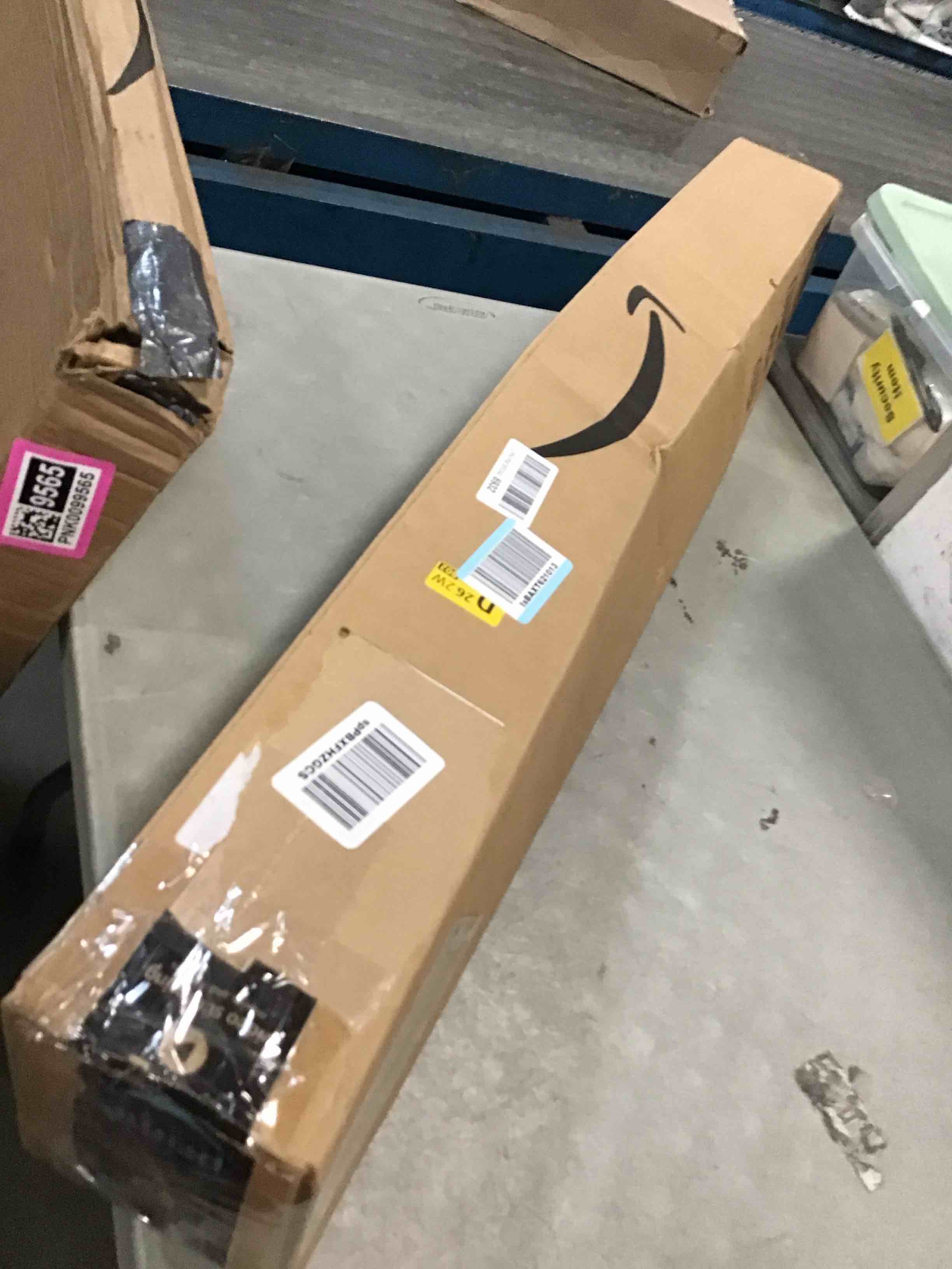 https://s3.amazonaws.com/lotting-images-prod/bidfta/PNK0099563_1723552967757.jpeg