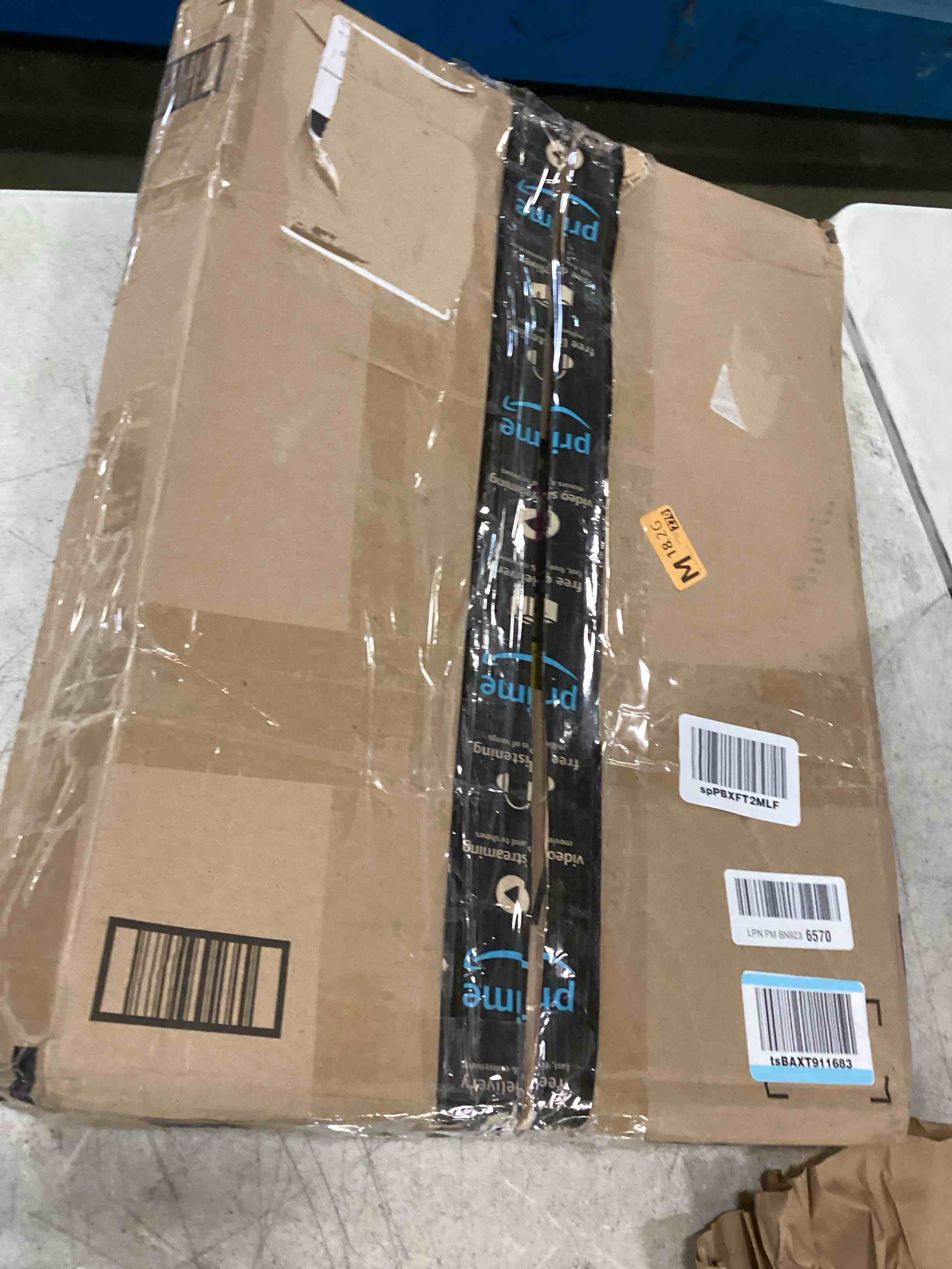 https://s3.amazonaws.com/lotting-images-prod/bidfta/PNK0100371_1724175289082.jpeg