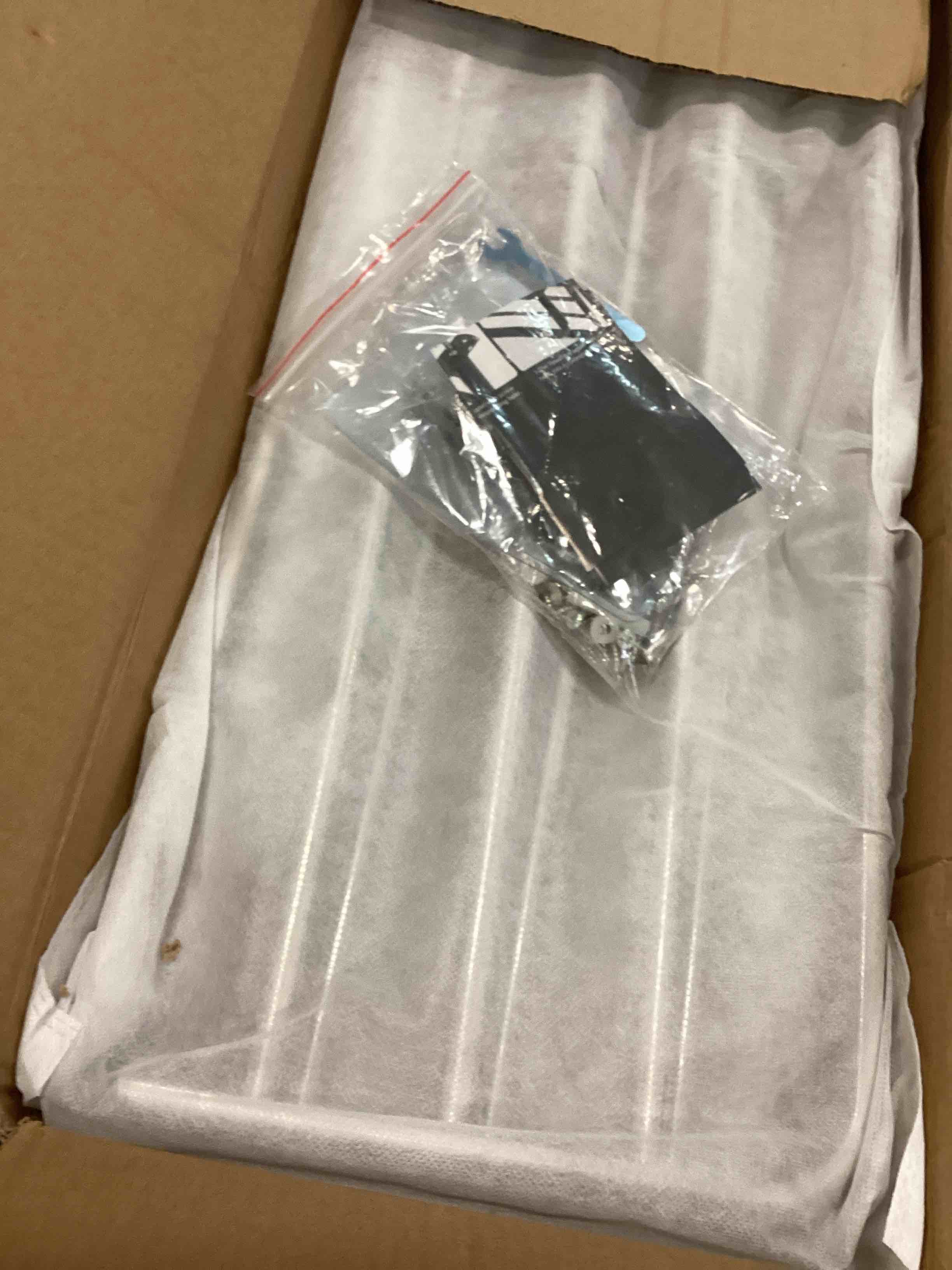 https://s3.amazonaws.com/lotting-images-prod/bidfta/PNK0101331_1723666645229.jpeg