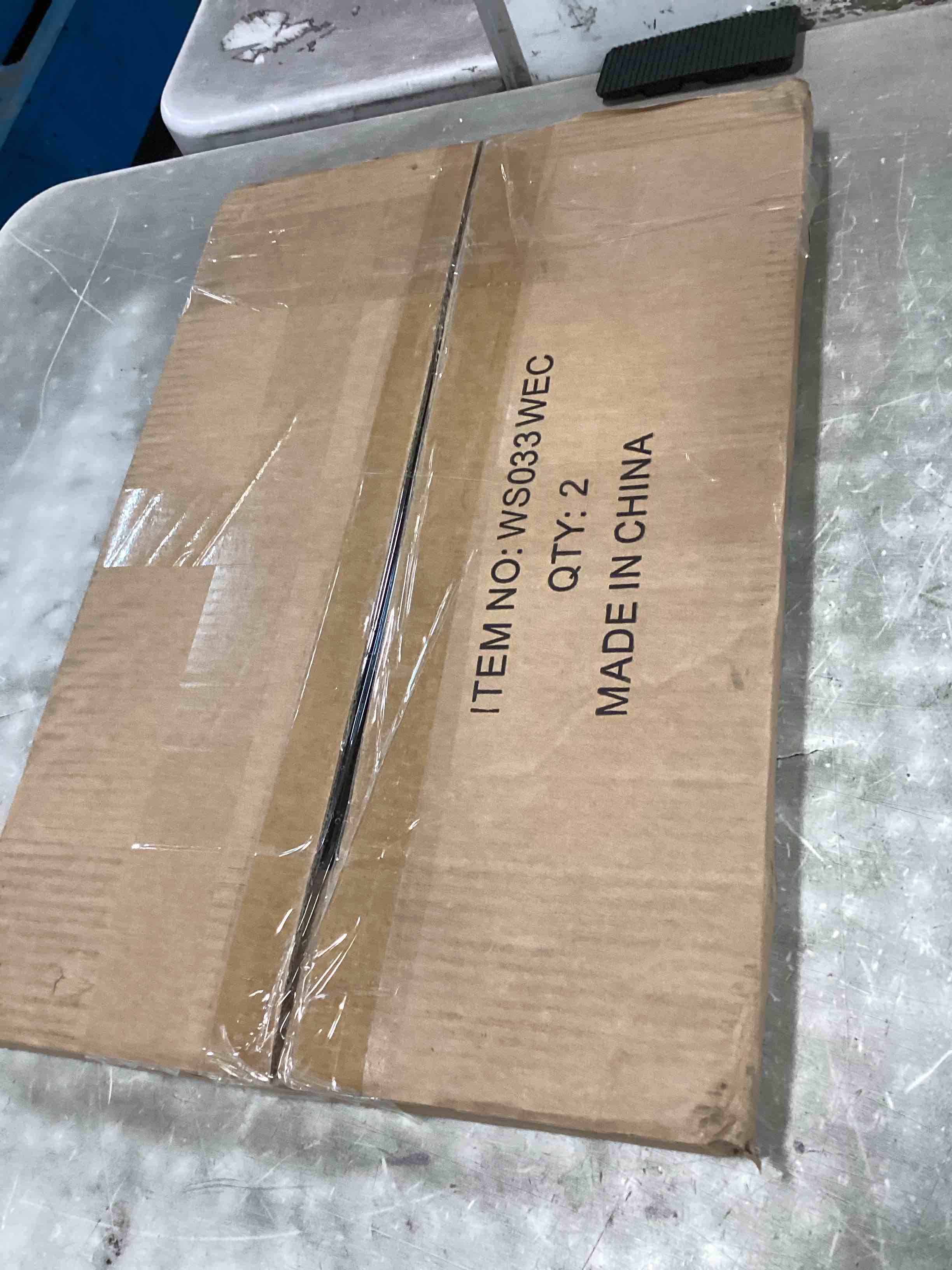 https://s3.amazonaws.com/lotting-images-prod/bidfta/PNK0101358_1723663828968.jpeg
