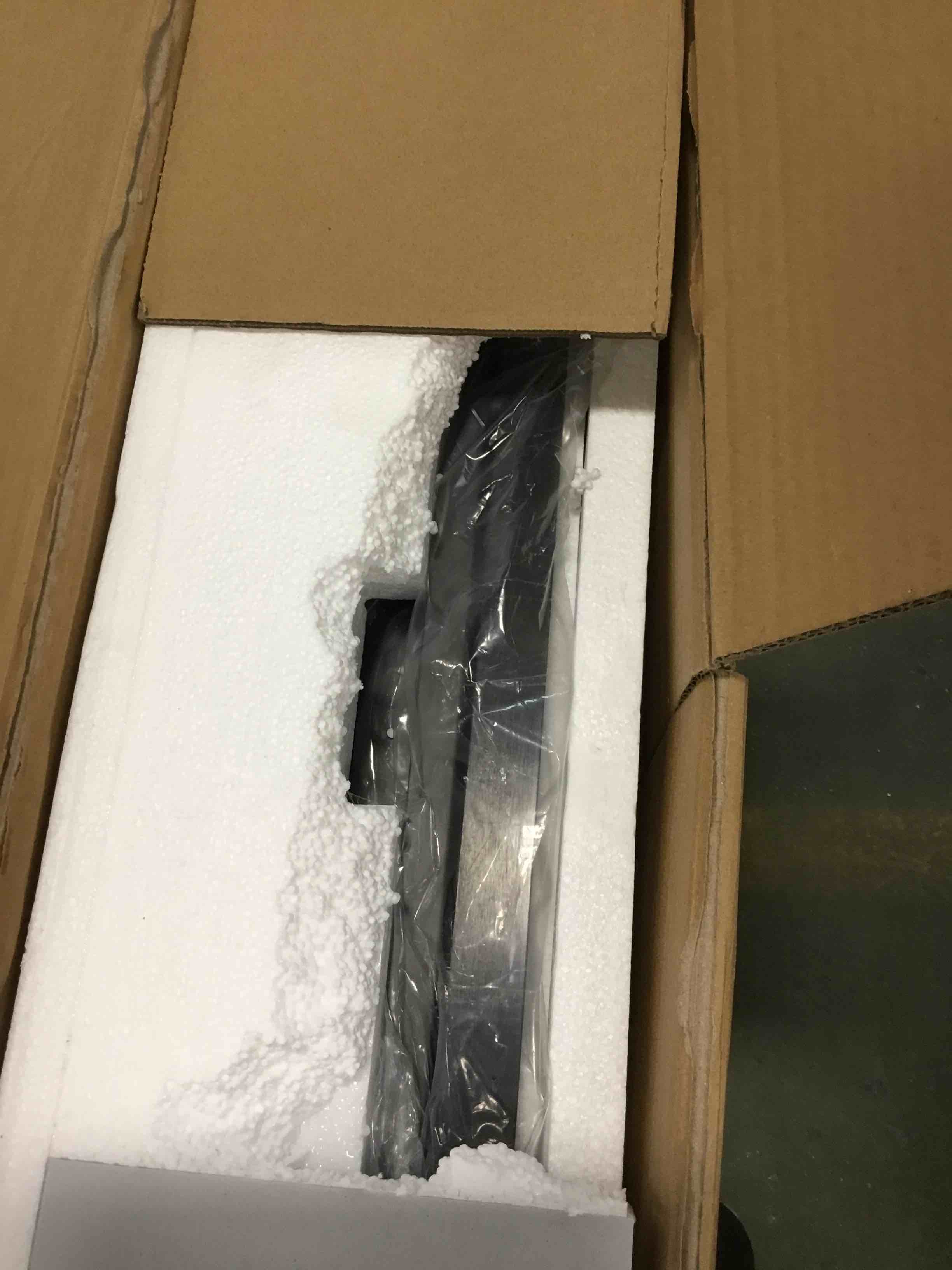 https://s3.amazonaws.com/lotting-images-prod/bidfta/PNK0102714_1724714432530.jpeg