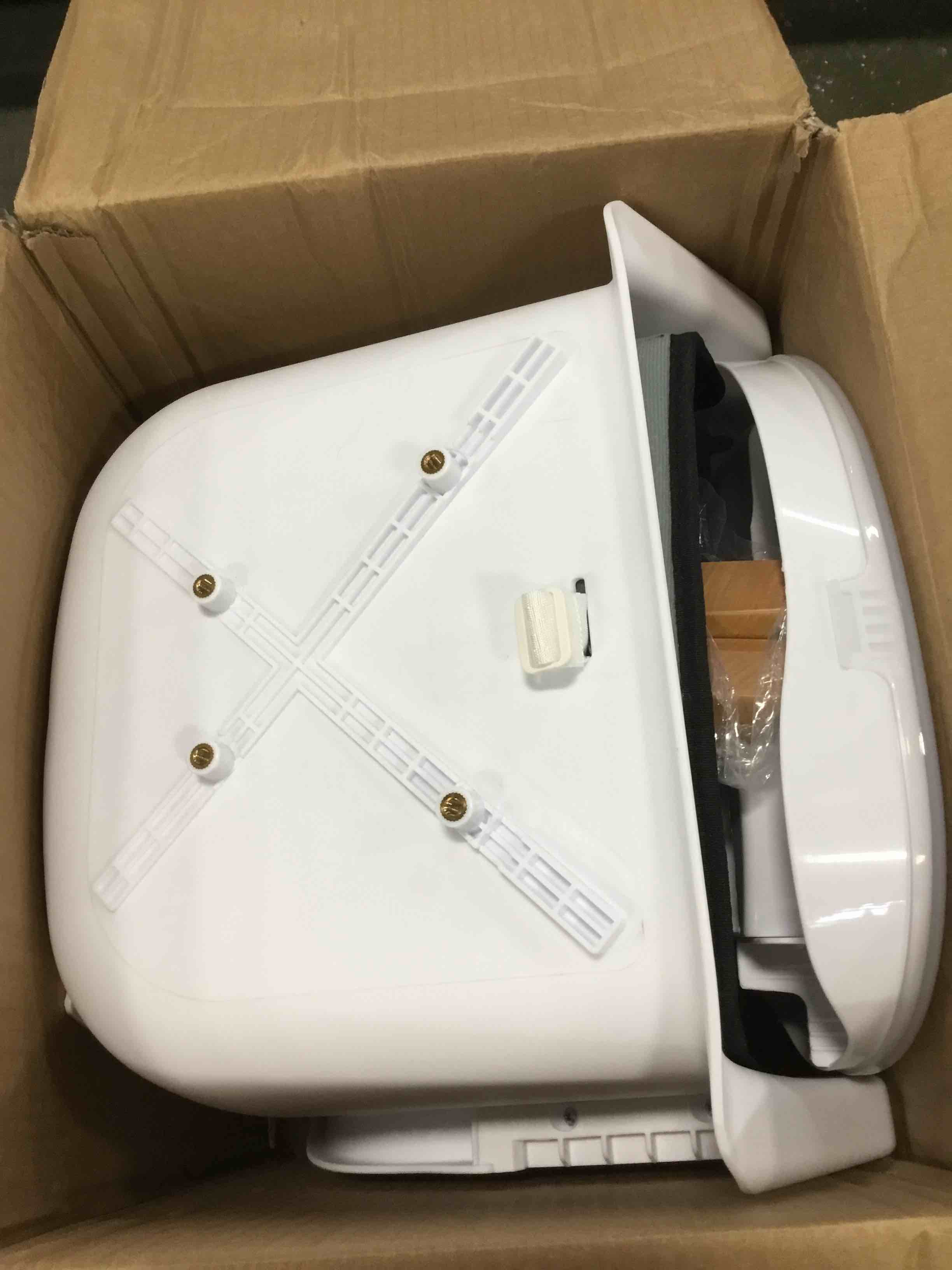 https://s3.amazonaws.com/lotting-images-prod/bidfta/PNK0102750_1724708156687.jpeg