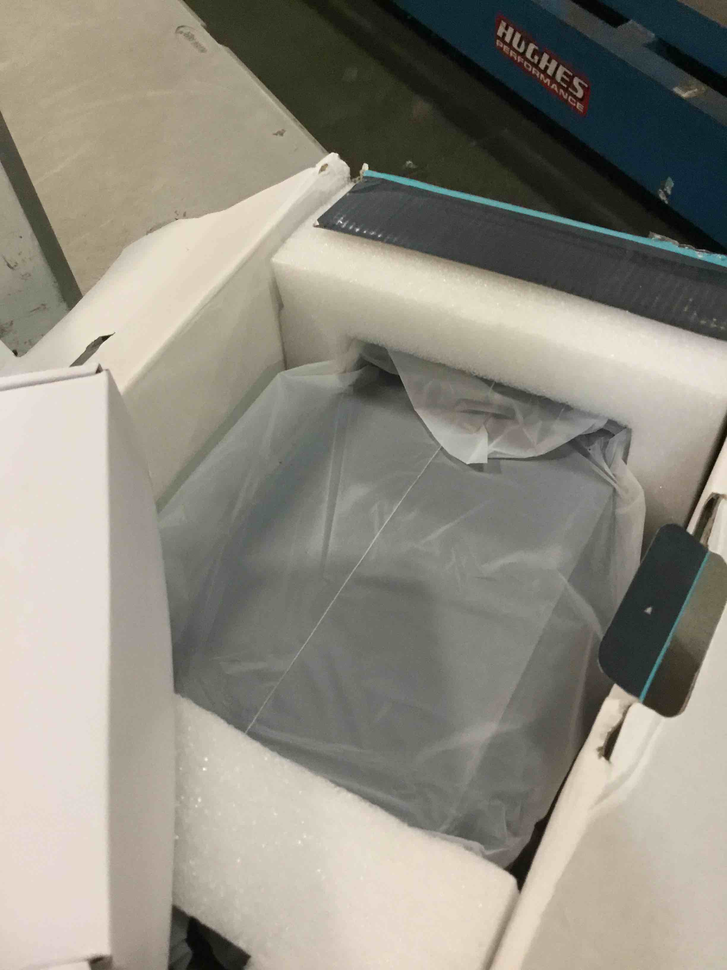 https://s3.amazonaws.com/lotting-images-prod/bidfta/PNK0103118_1724293771747.jpeg