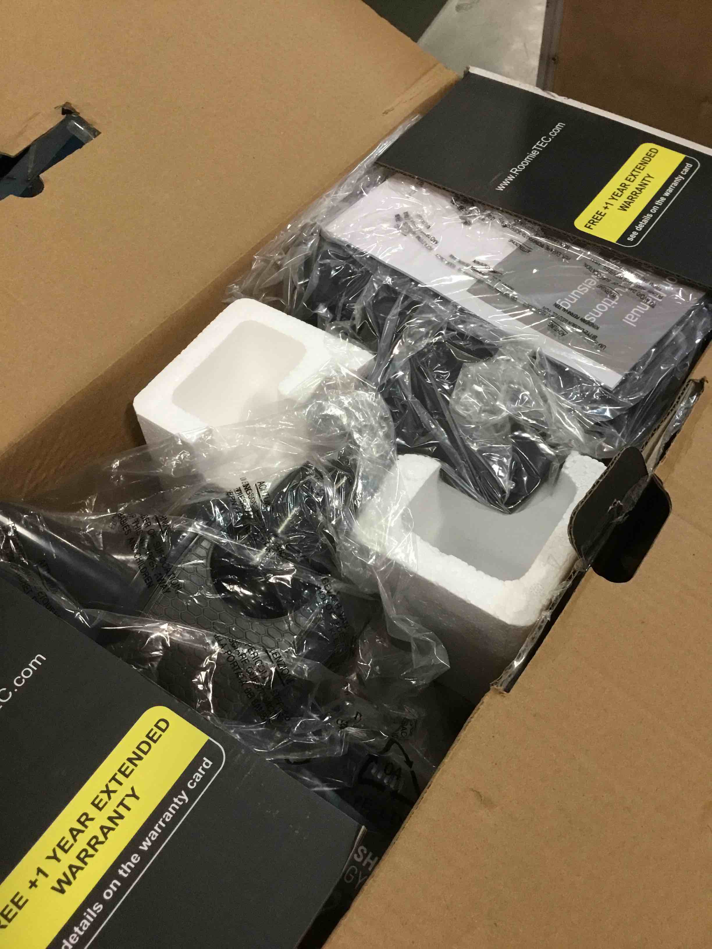 https://s3.amazonaws.com/lotting-images-prod/bidfta/PNK0103615_1723862498649.jpeg