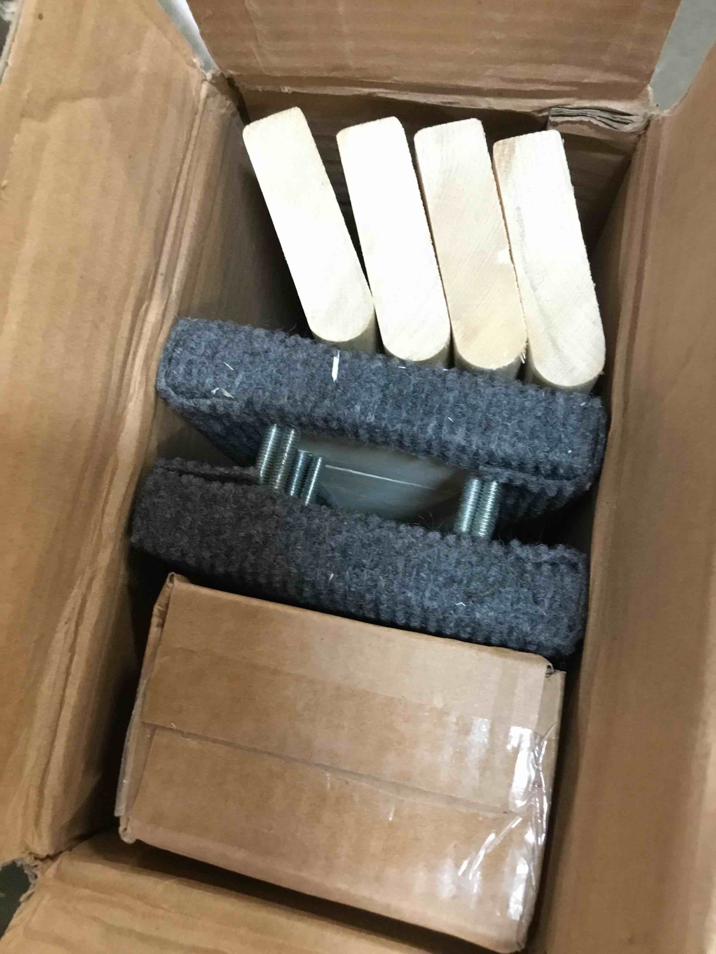 https://s3.amazonaws.com/lotting-images-prod/bidfta/PNK0105646_1723231607566.jpeg