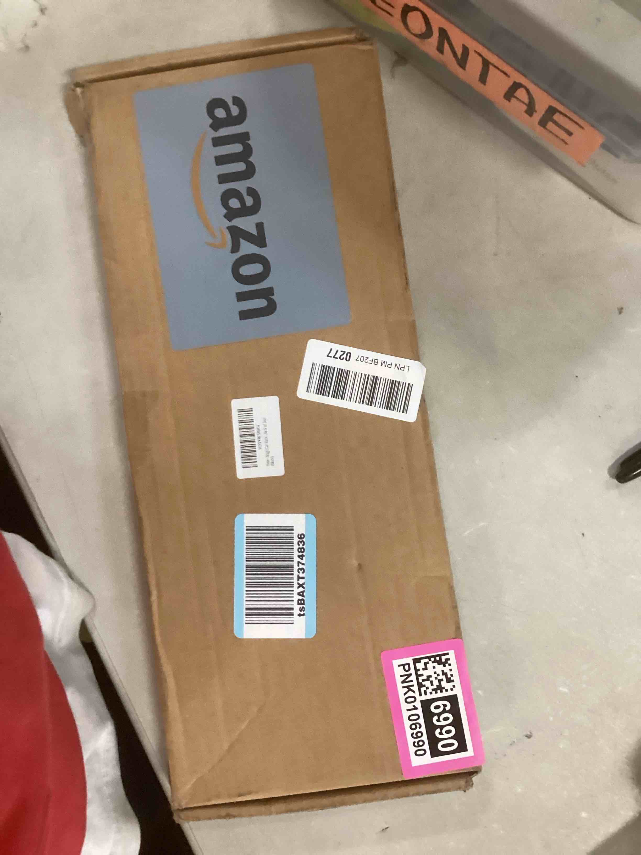 https://s3.amazonaws.com/lotting-images-prod/bidfta/PNK0106990_1725903934309.jpeg