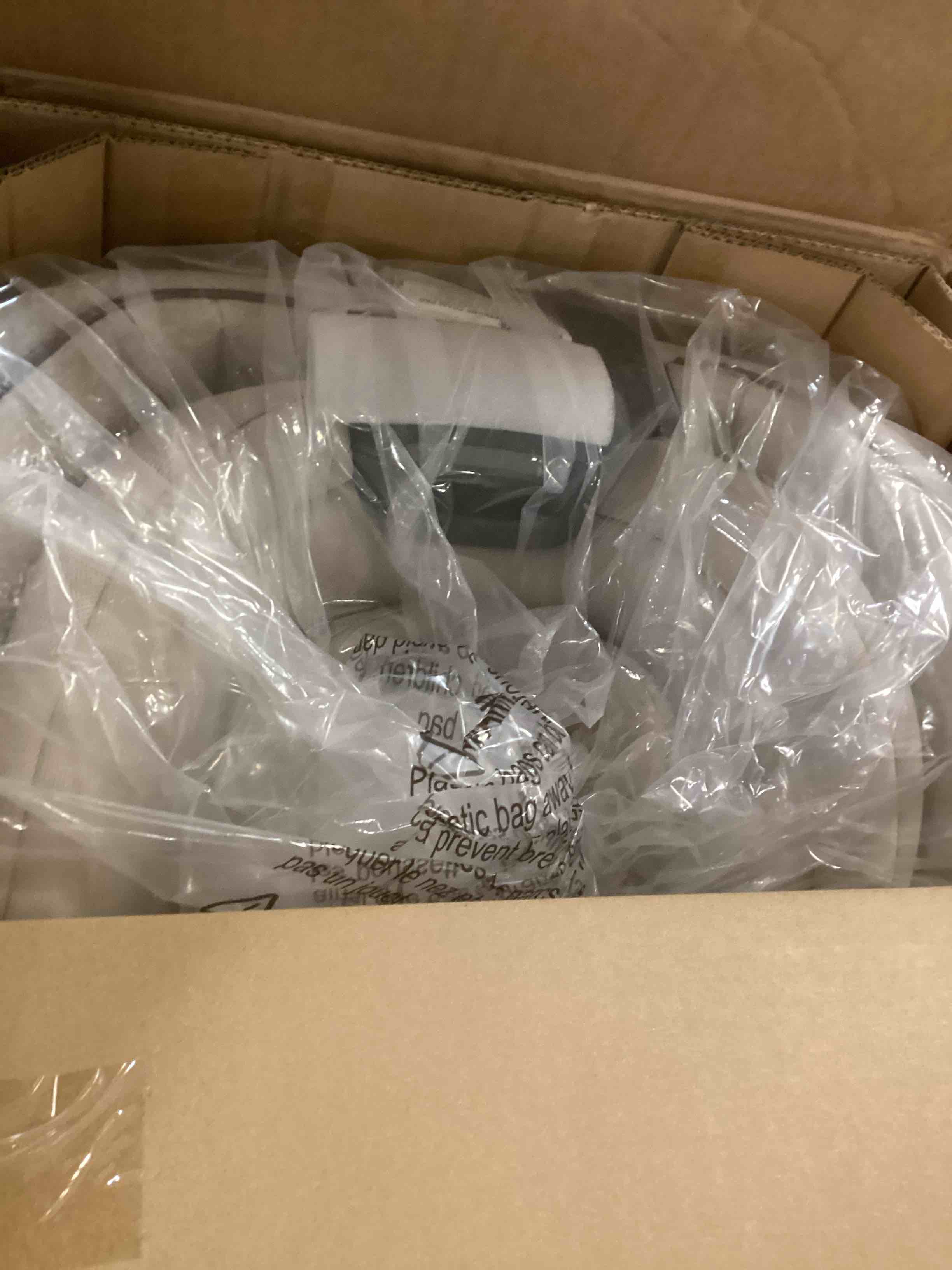 https://s3.amazonaws.com/lotting-images-prod/bidfta/PNK0107030_1725898355304.jpeg