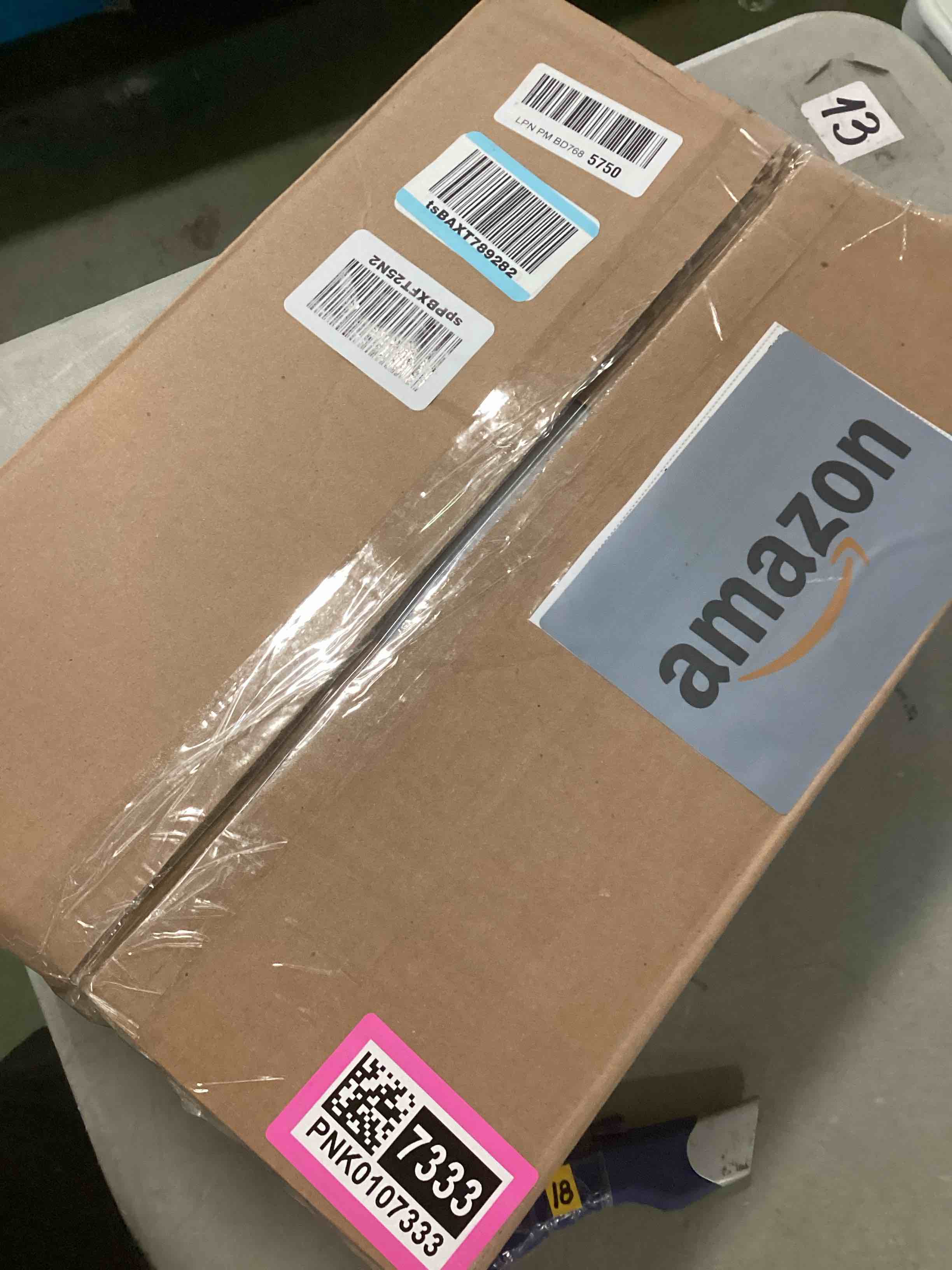 https://s3.amazonaws.com/lotting-images-prod/bidfta/PNK0107333_1725644303225.jpeg