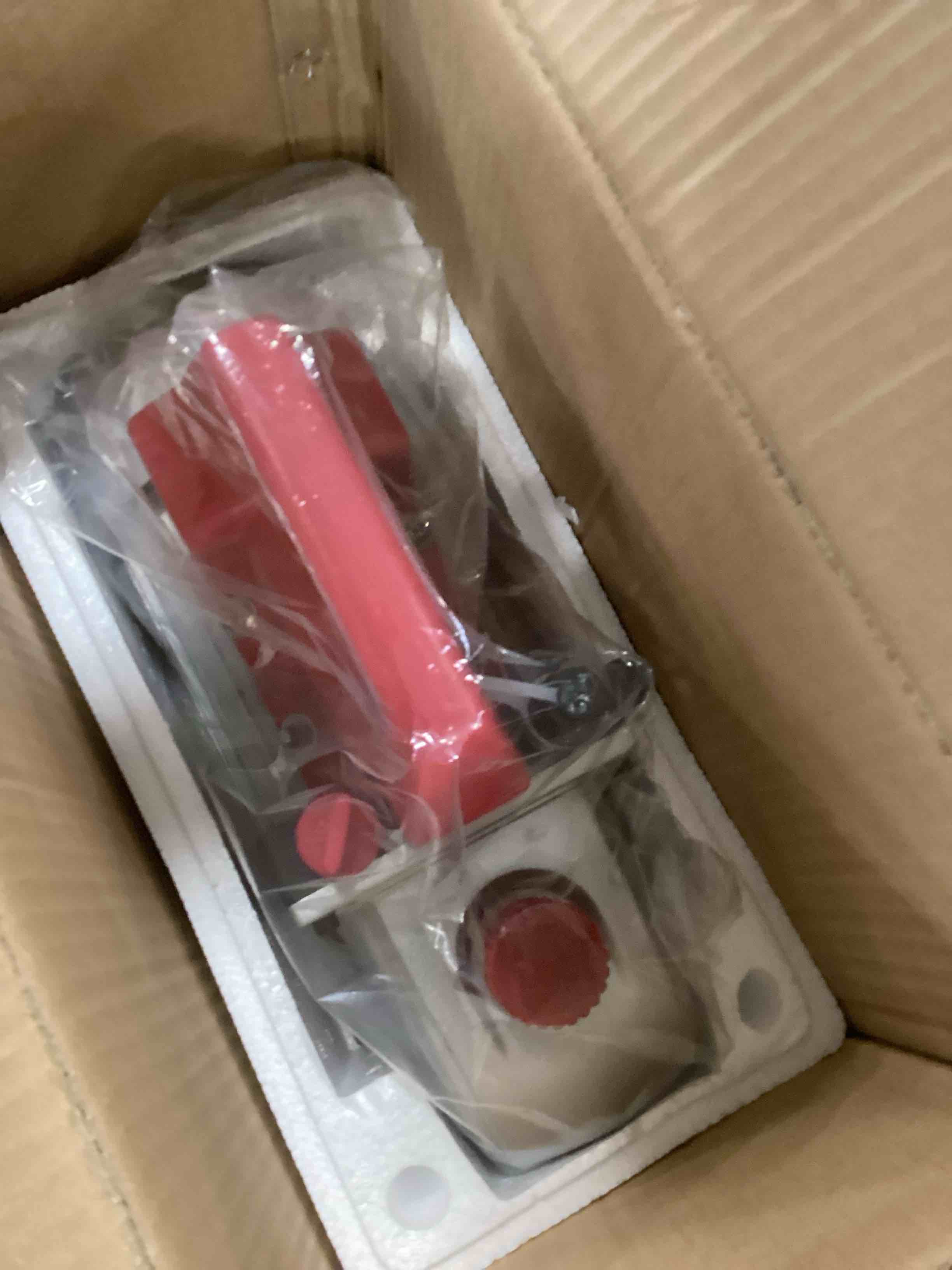 https://s3.amazonaws.com/lotting-images-prod/bidfta/PNK0107333_1725644340396.jpeg