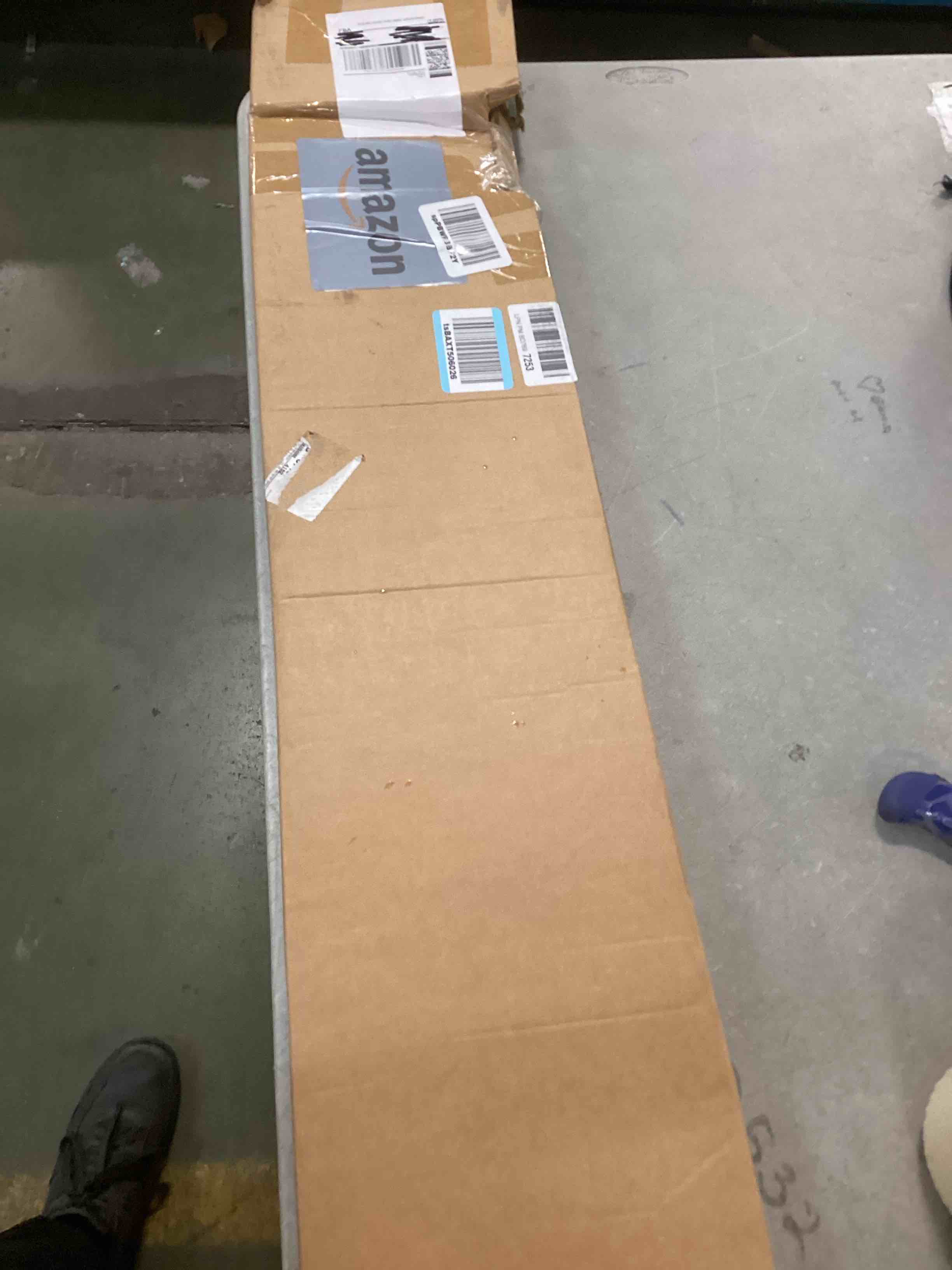 https://s3.amazonaws.com/lotting-images-prod/bidfta/PNK0107459_1725630189999.jpeg