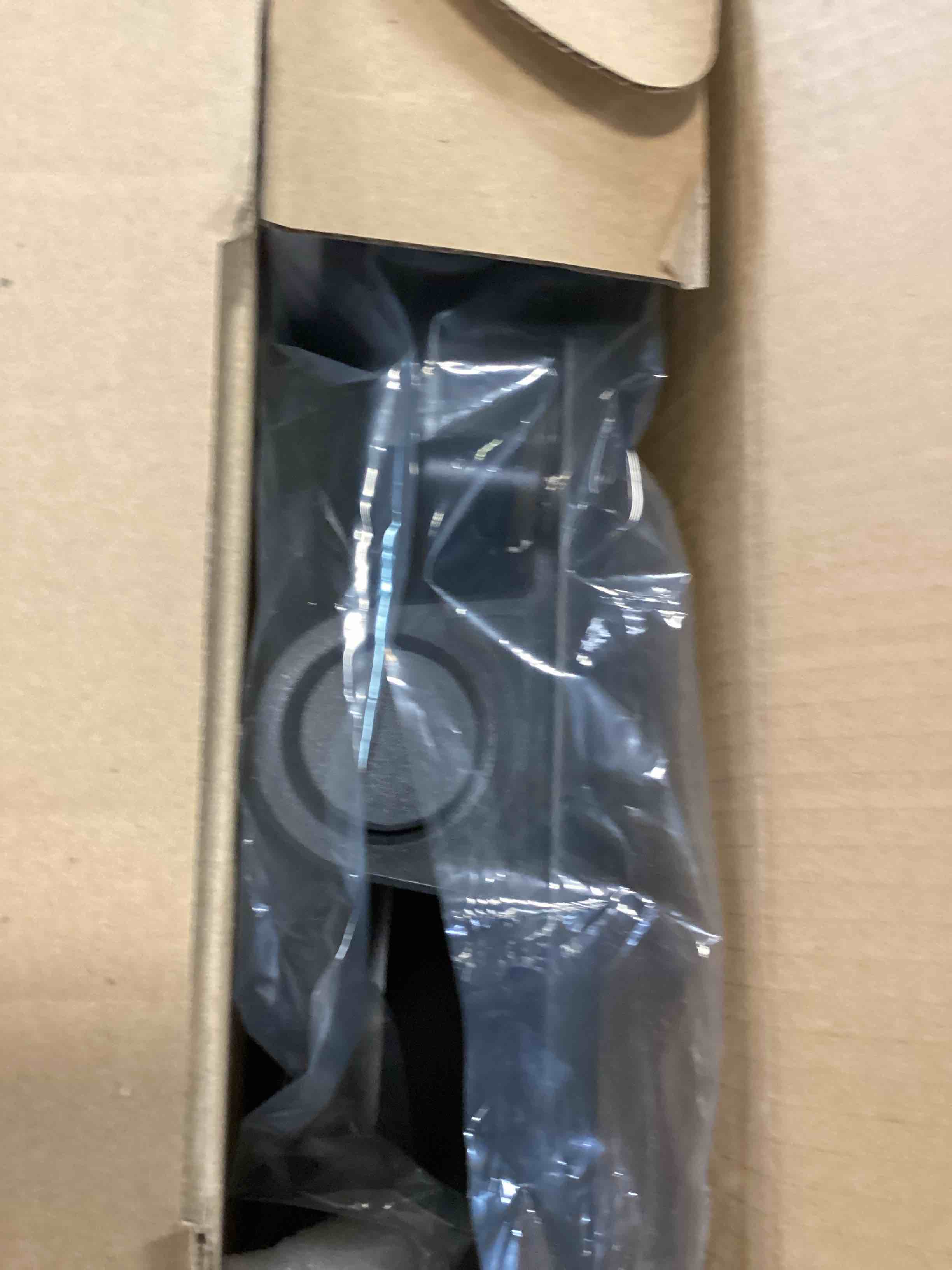 https://s3.amazonaws.com/lotting-images-prod/bidfta/PNK0108365_1724698548877.jpeg