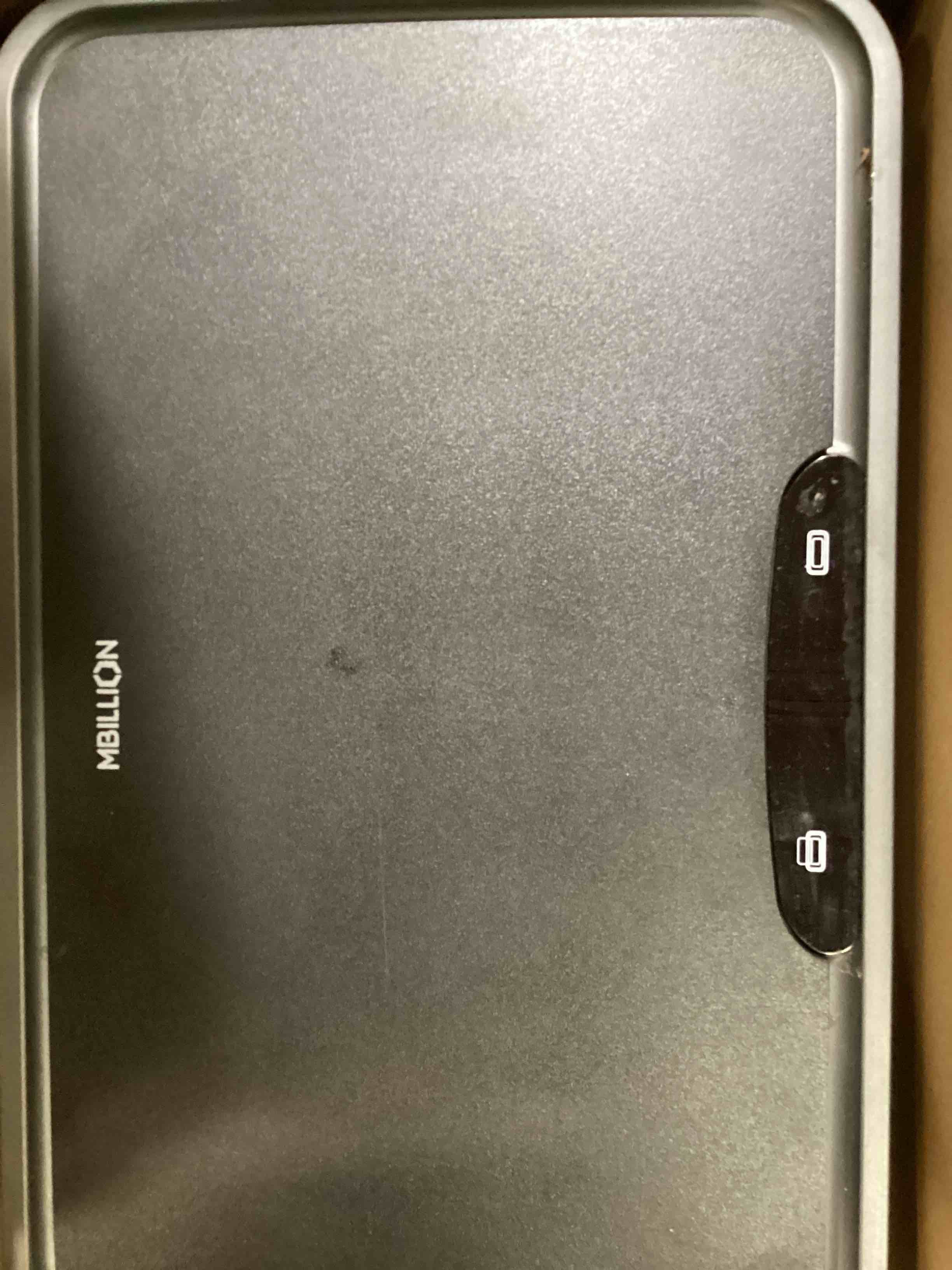 https://s3.amazonaws.com/lotting-images-prod/bidfta/PNK0109006_1724262073150.jpeg