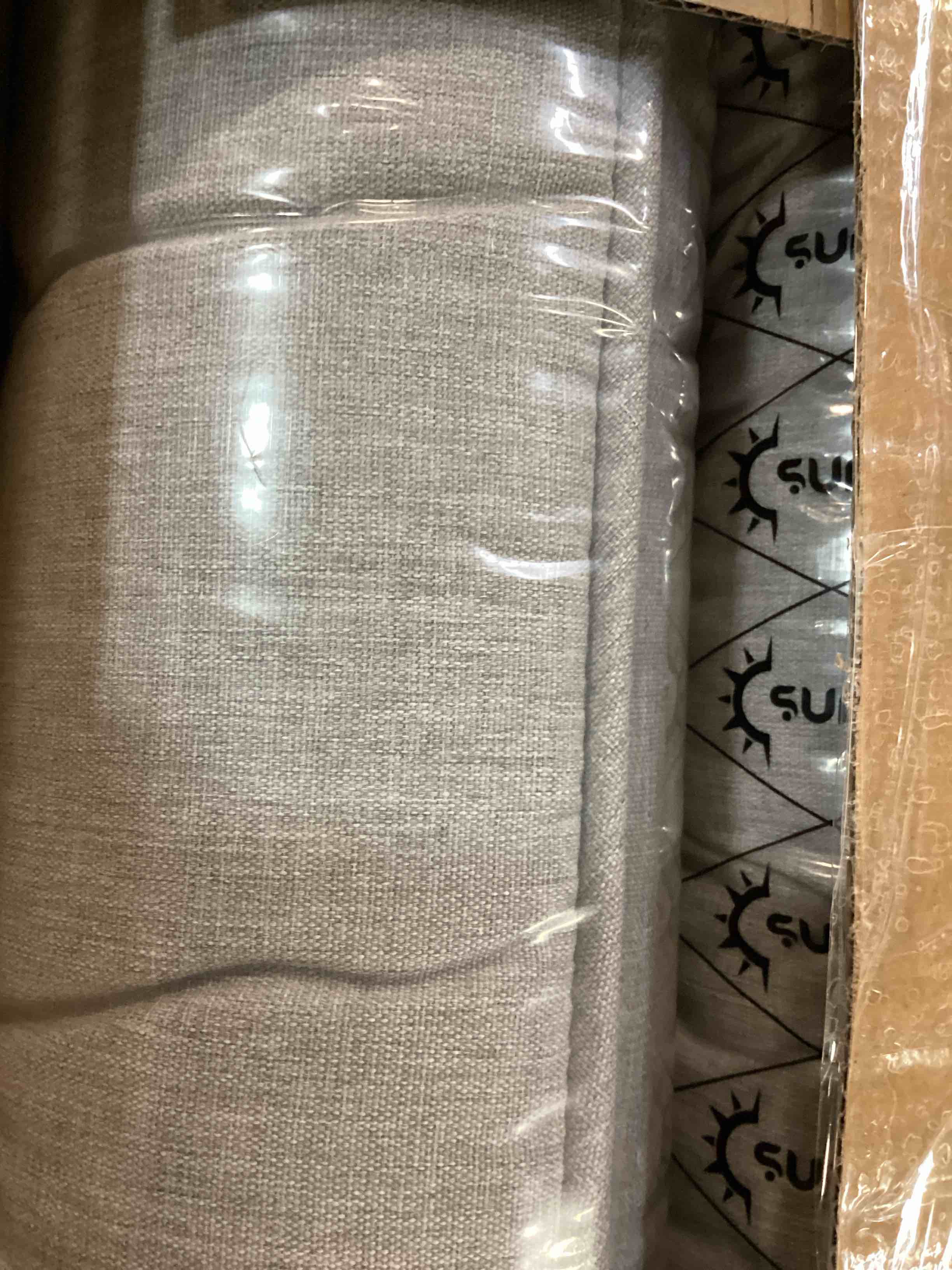https://s3.amazonaws.com/lotting-images-prod/bidfta/PNK0109719_1723576511757.jpeg