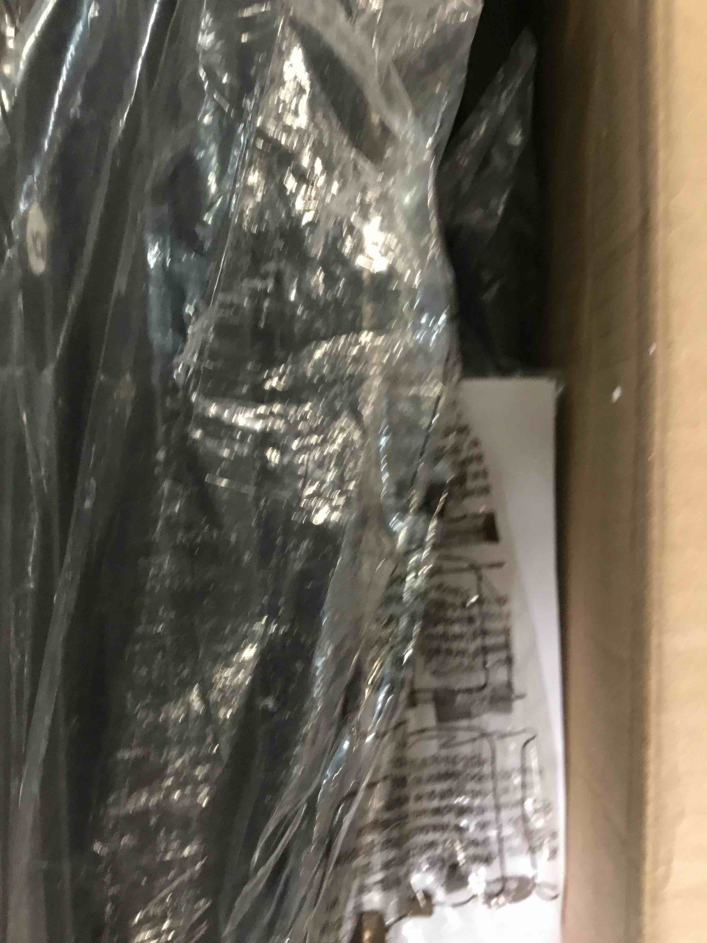 https://s3.amazonaws.com/lotting-images-prod/bidfta/PNK0109869_1723494038867.jpeg