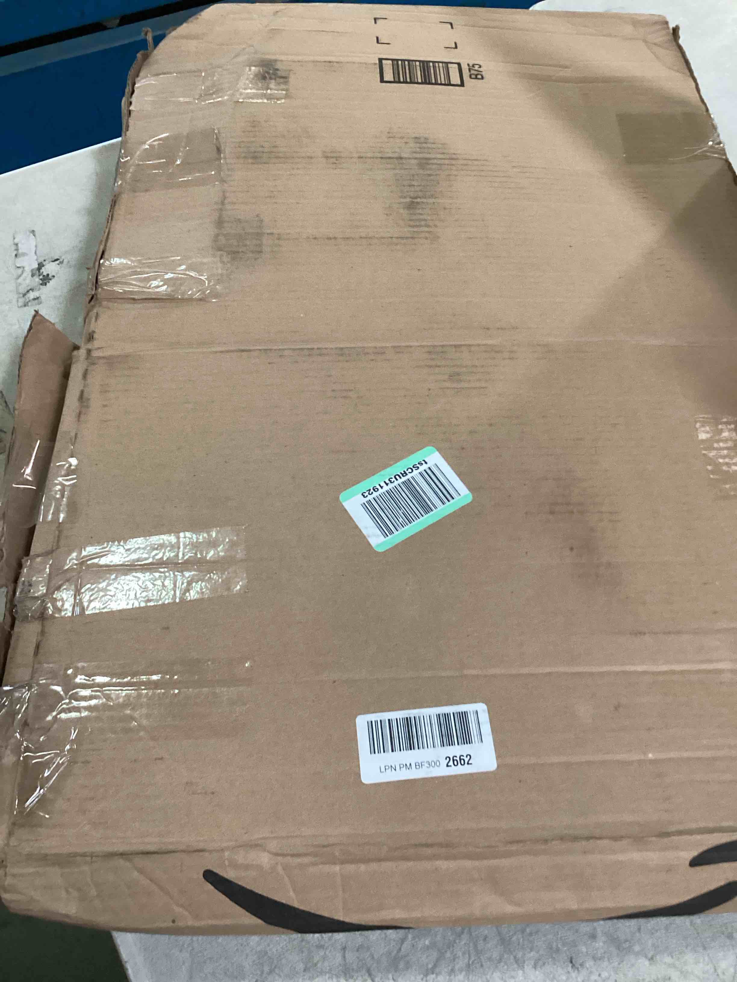 https://s3.amazonaws.com/lotting-images-prod/bidfta/PNK0110071_1724944617829.jpeg