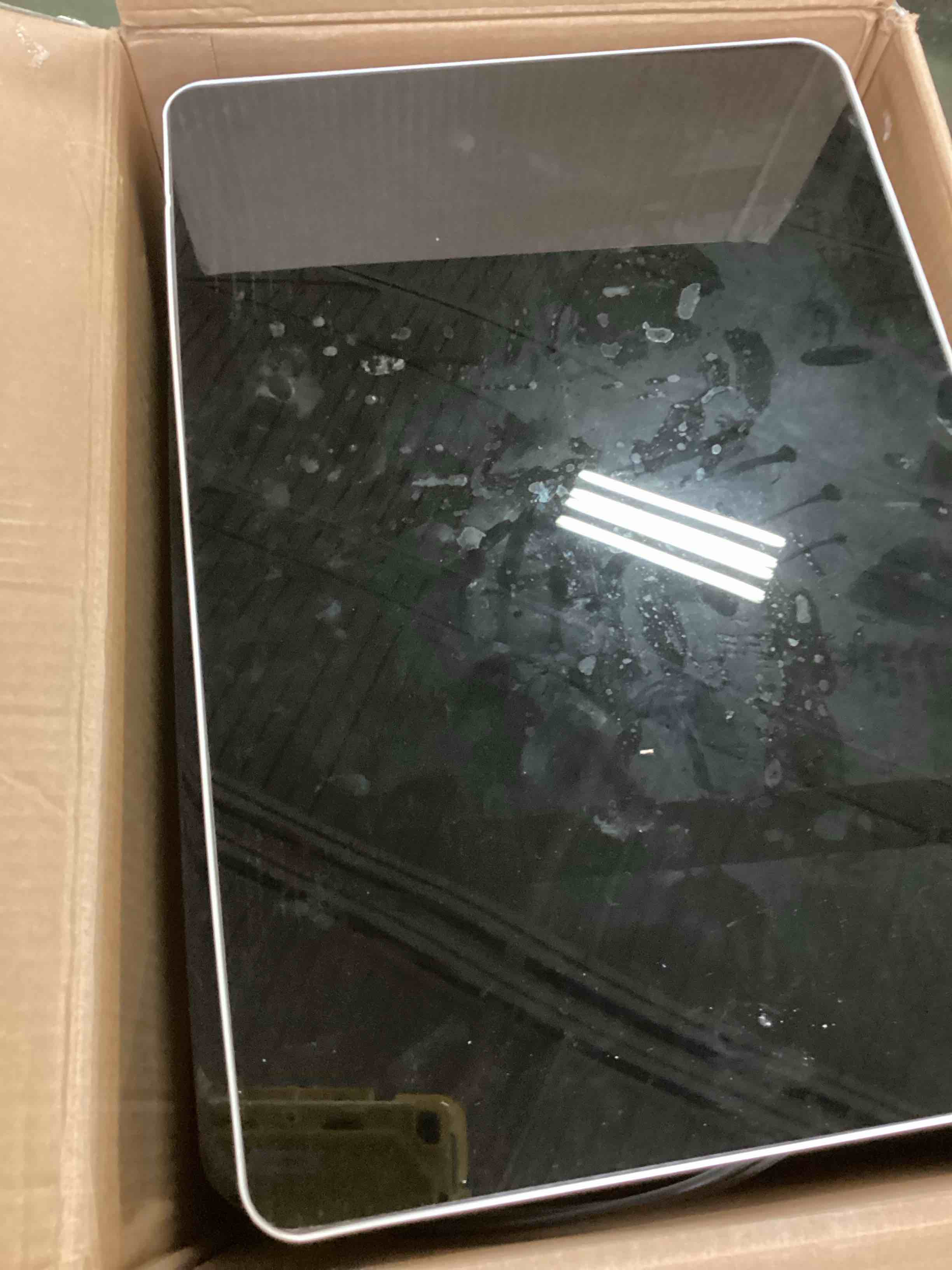 https://s3.amazonaws.com/lotting-images-prod/bidfta/PNK0110079_1724943934190.jpeg