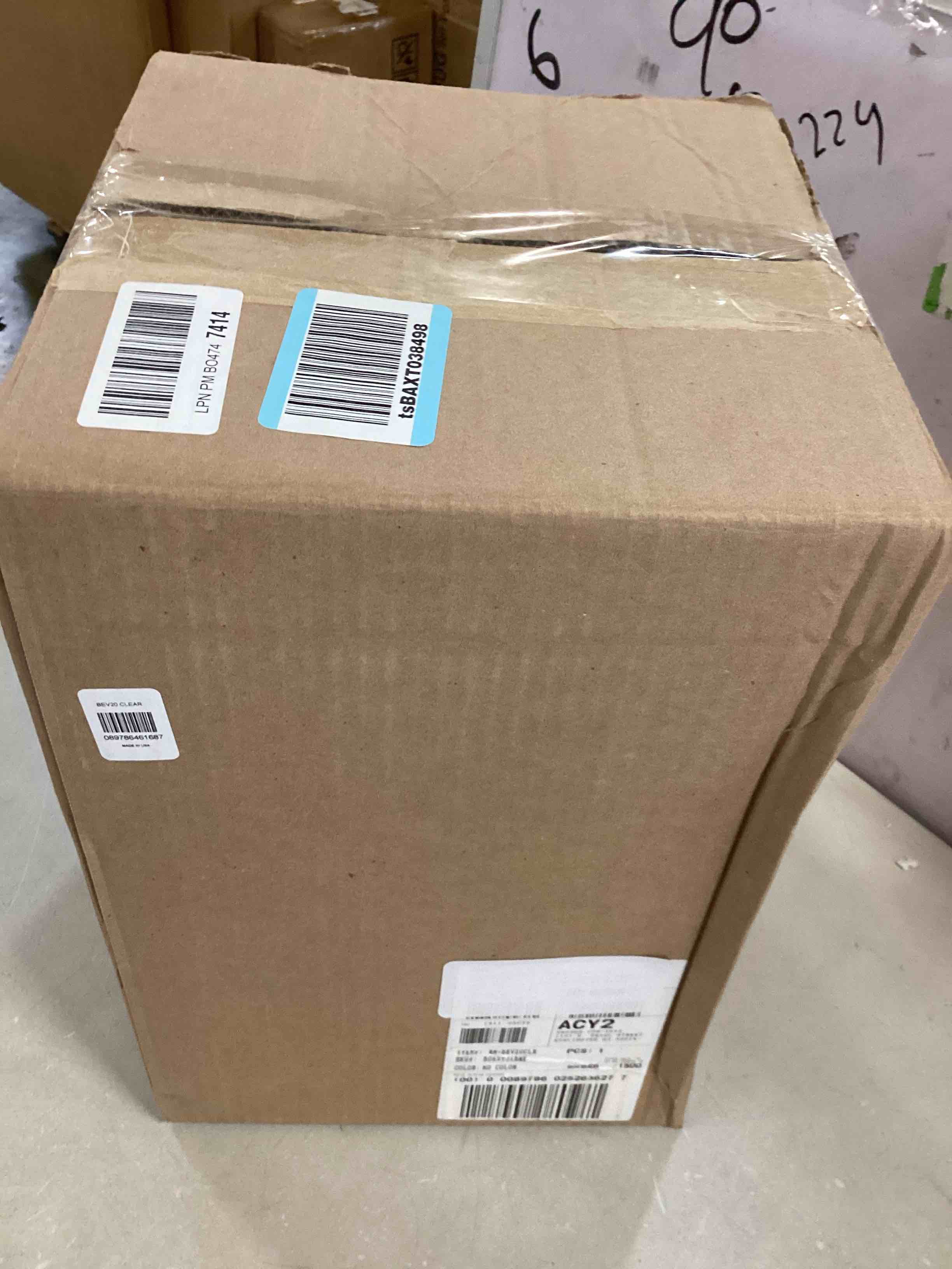 https://s3.amazonaws.com/lotting-images-prod/bidfta/PNK0110831_1724175727411.jpeg