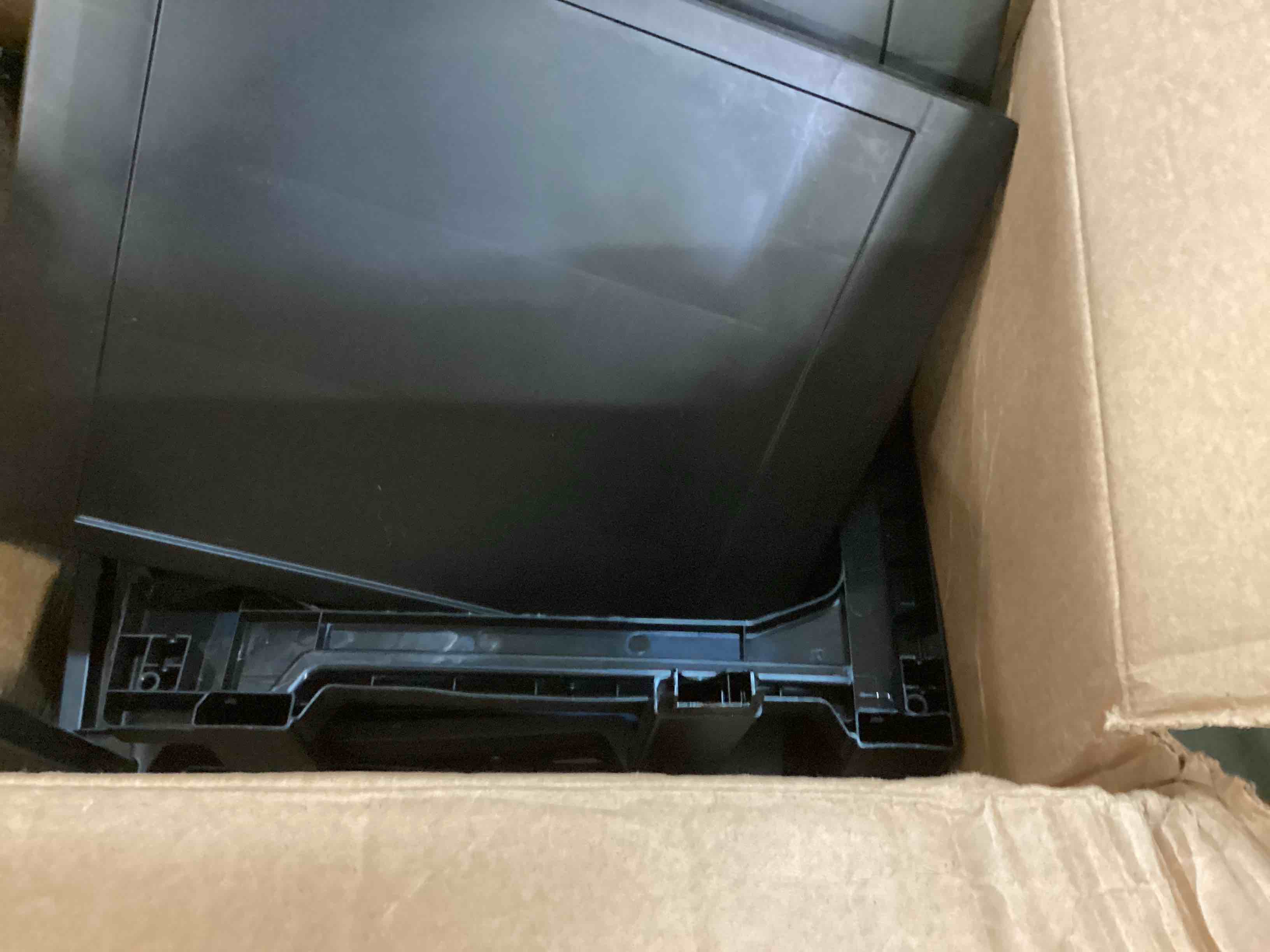 https://s3.amazonaws.com/lotting-images-prod/bidfta/PNK0111324_1723830440031.jpeg