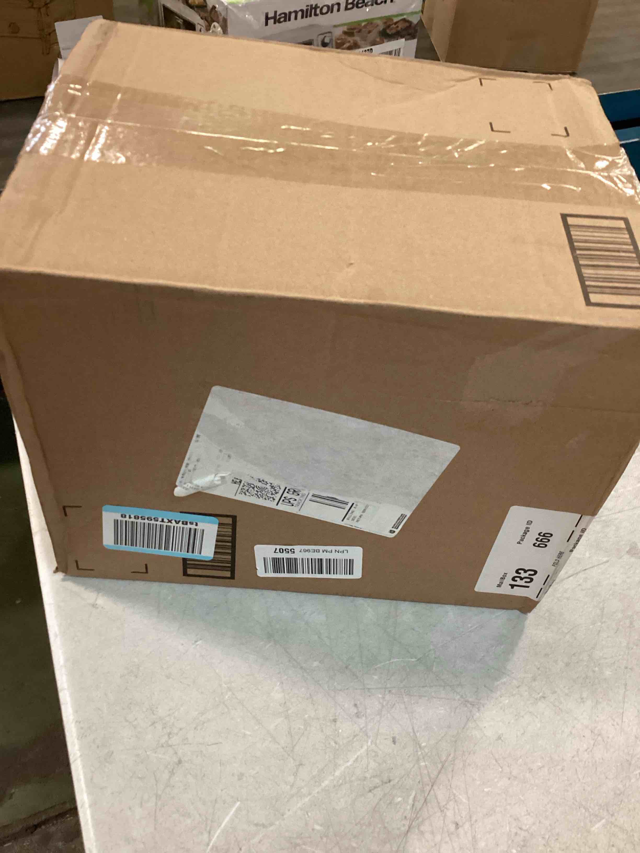 https://s3.amazonaws.com/lotting-images-prod/bidfta/PNK0111670_1723727067426.jpeg