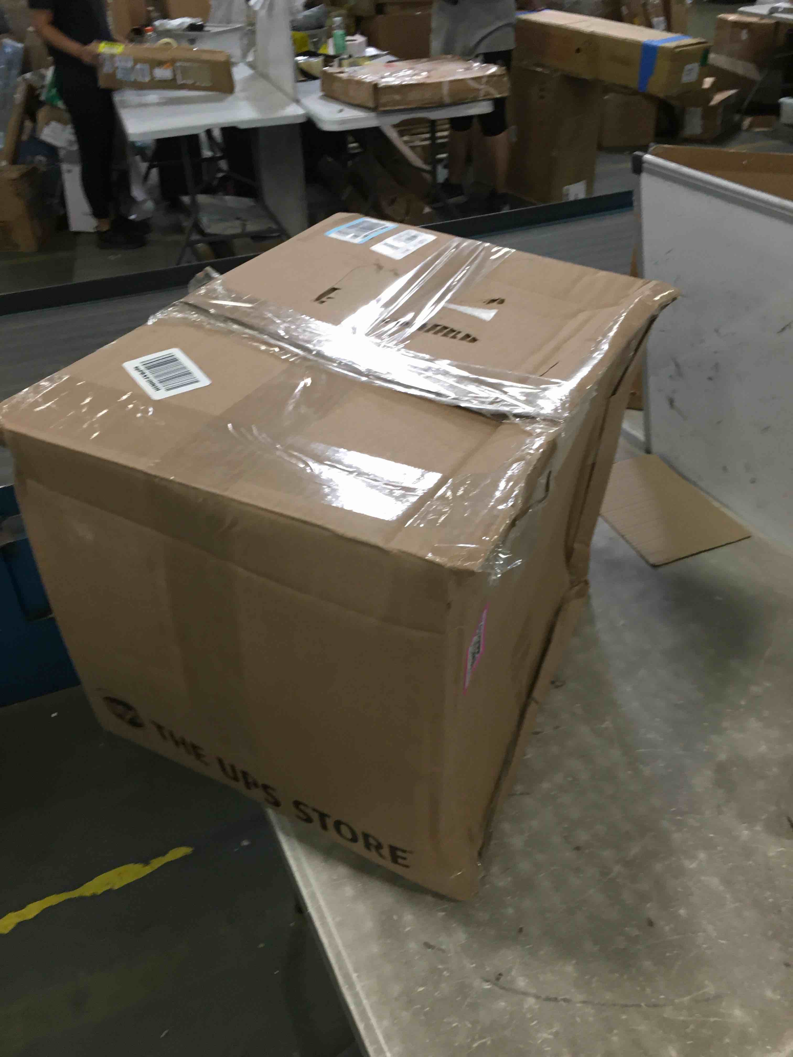 https://s3.amazonaws.com/lotting-images-prod/bidfta/PNK0112015_1725385993181.jpeg