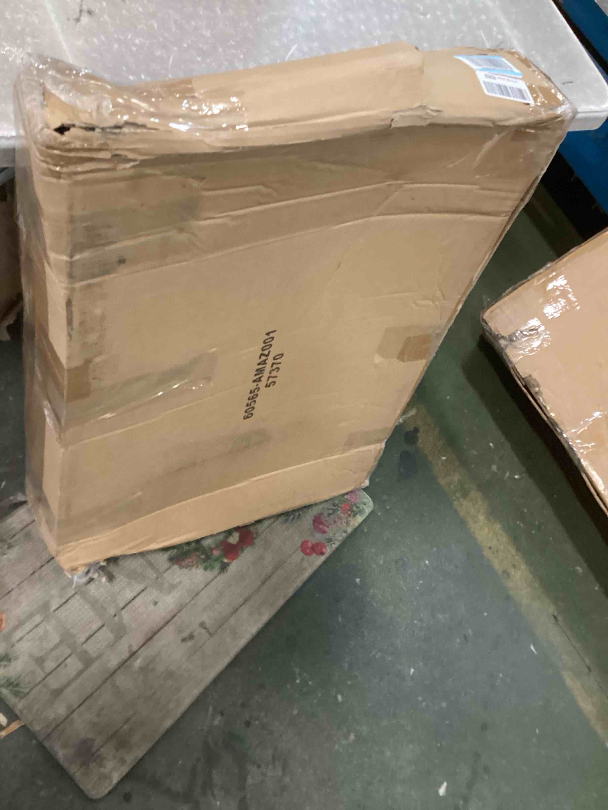 https://s3.amazonaws.com/lotting-images-prod/bidfta/PNK0112221_1725114924131.jpeg