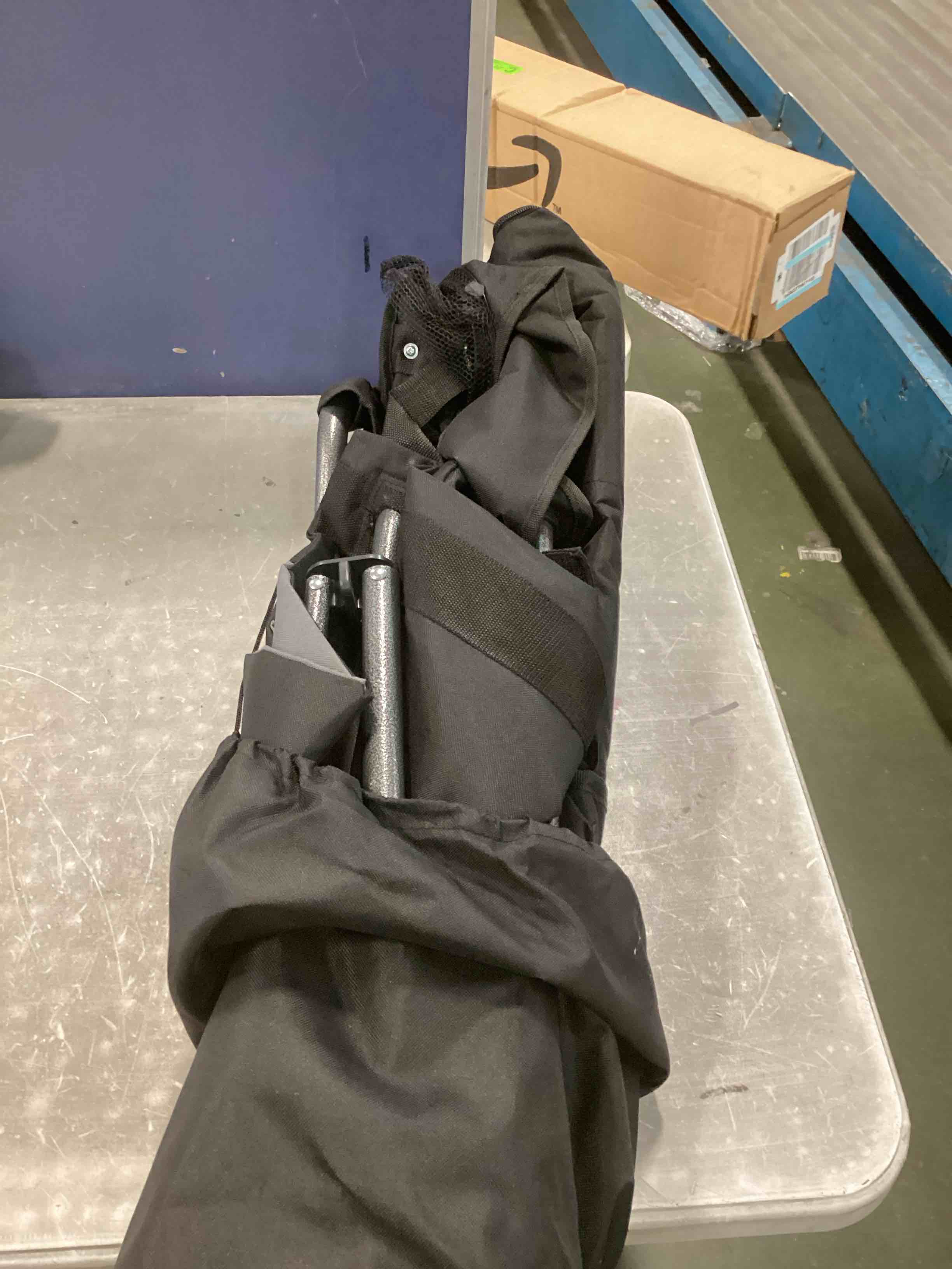 https://s3.amazonaws.com/lotting-images-prod/bidfta/PNK0112238_1725112869700.jpeg