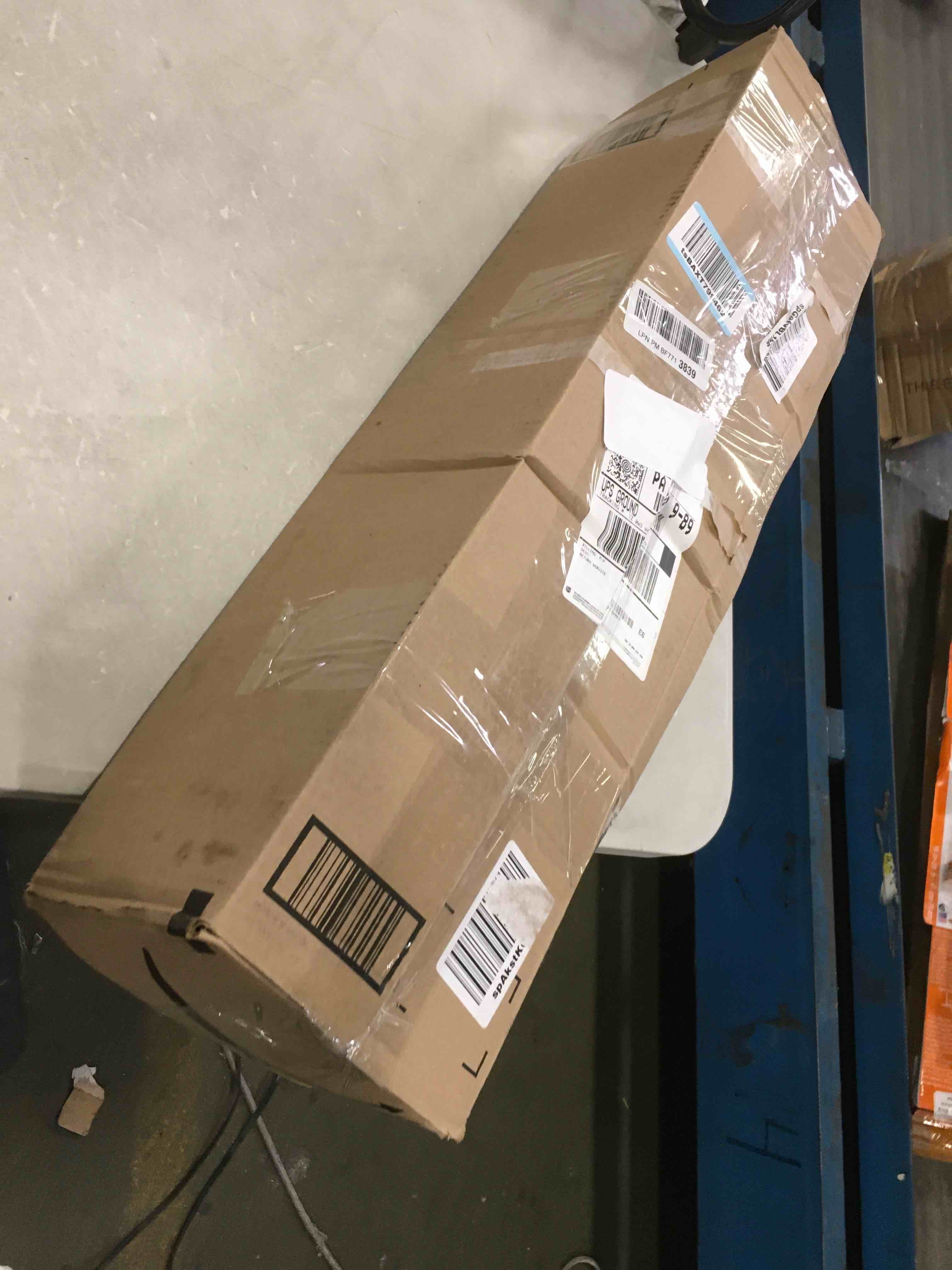 https://s3.amazonaws.com/lotting-images-prod/bidfta/PNK0113150_1724769712028.jpeg