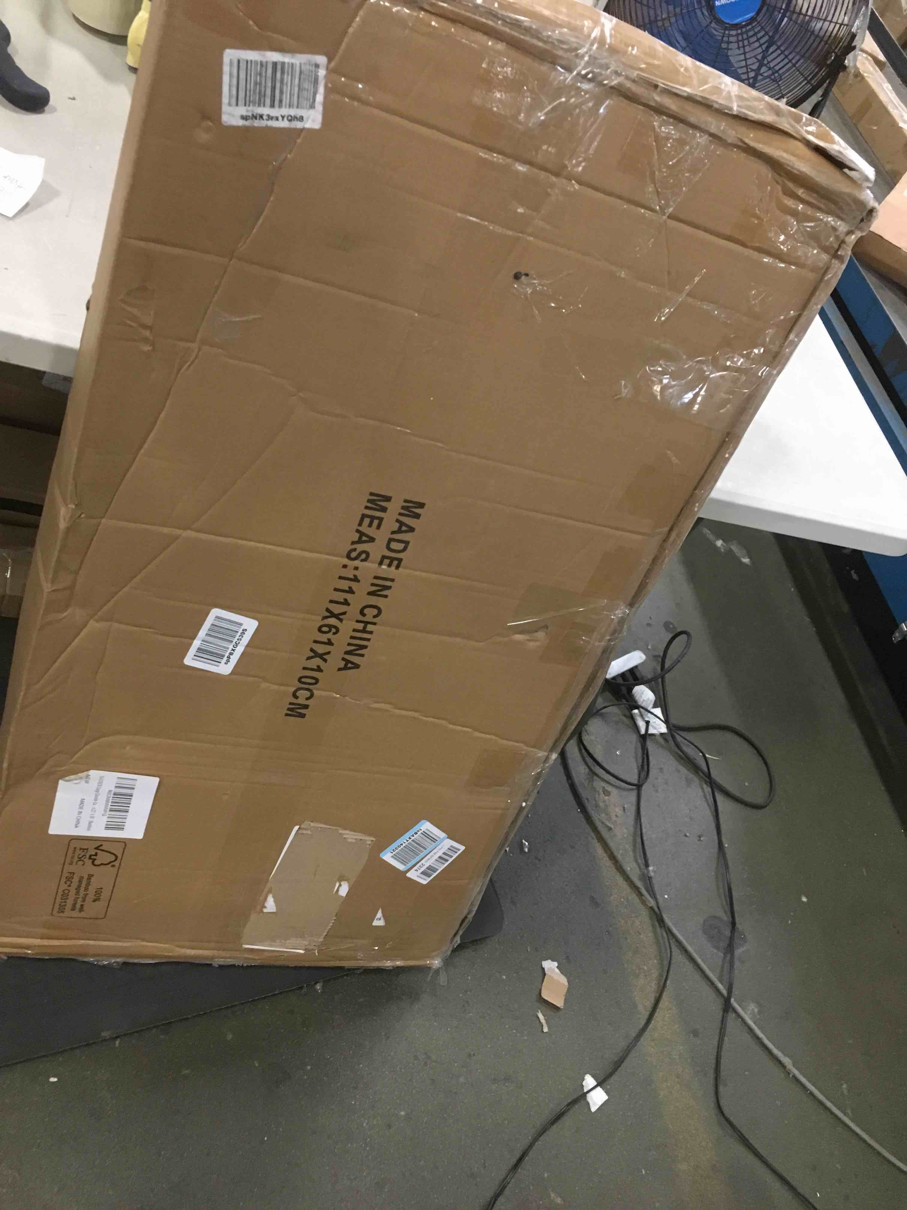 https://s3.amazonaws.com/lotting-images-prod/bidfta/PNK0113155_1724769243676.jpeg
