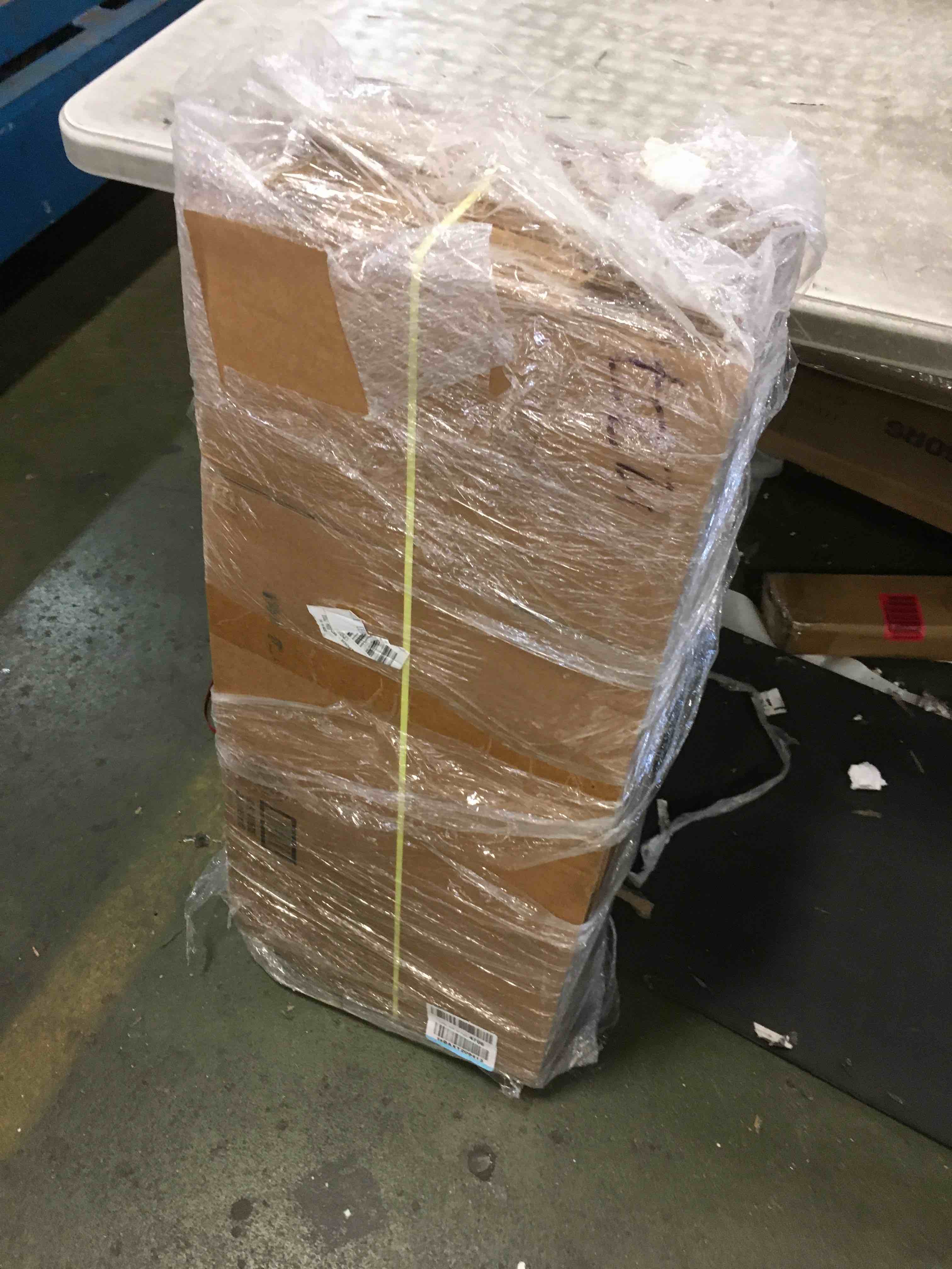 https://s3.amazonaws.com/lotting-images-prod/bidfta/PNK0113882_1724340403539.jpeg