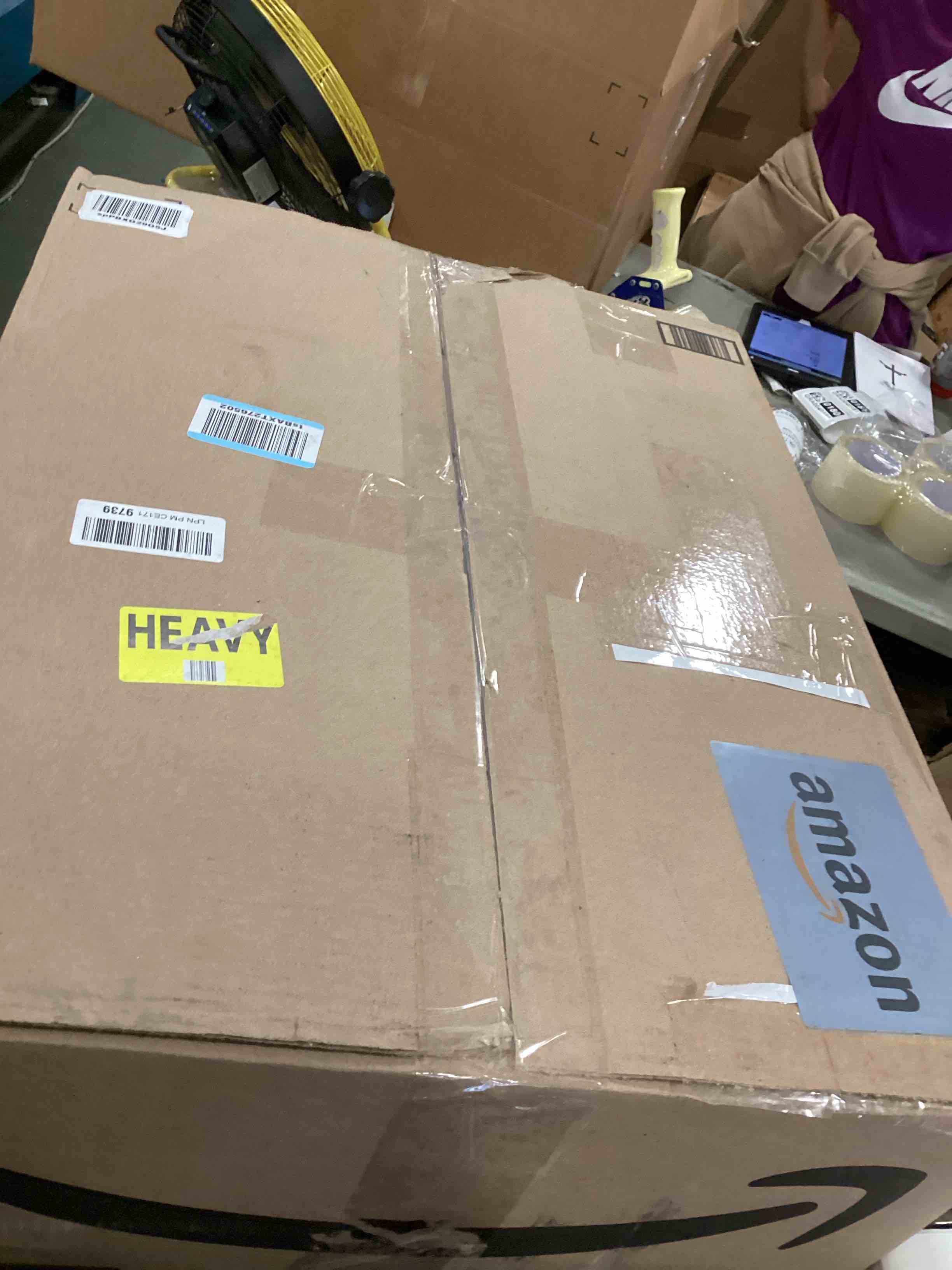 https://s3.amazonaws.com/lotting-images-prod/bidfta/PNK0114404_1727184967158.jpeg
