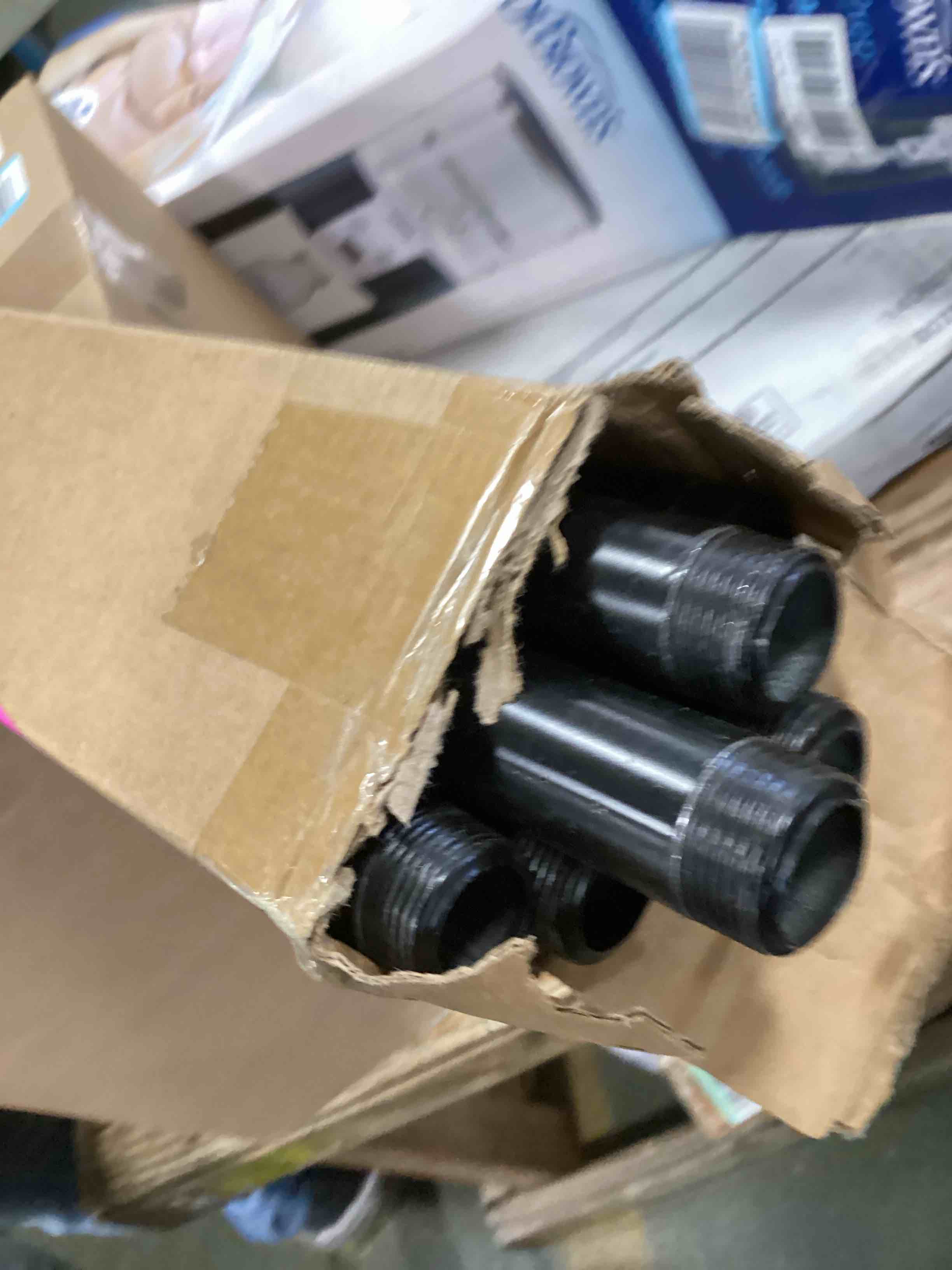 https://s3.amazonaws.com/lotting-images-prod/bidfta/PNK0114672_1727101012125.jpeg