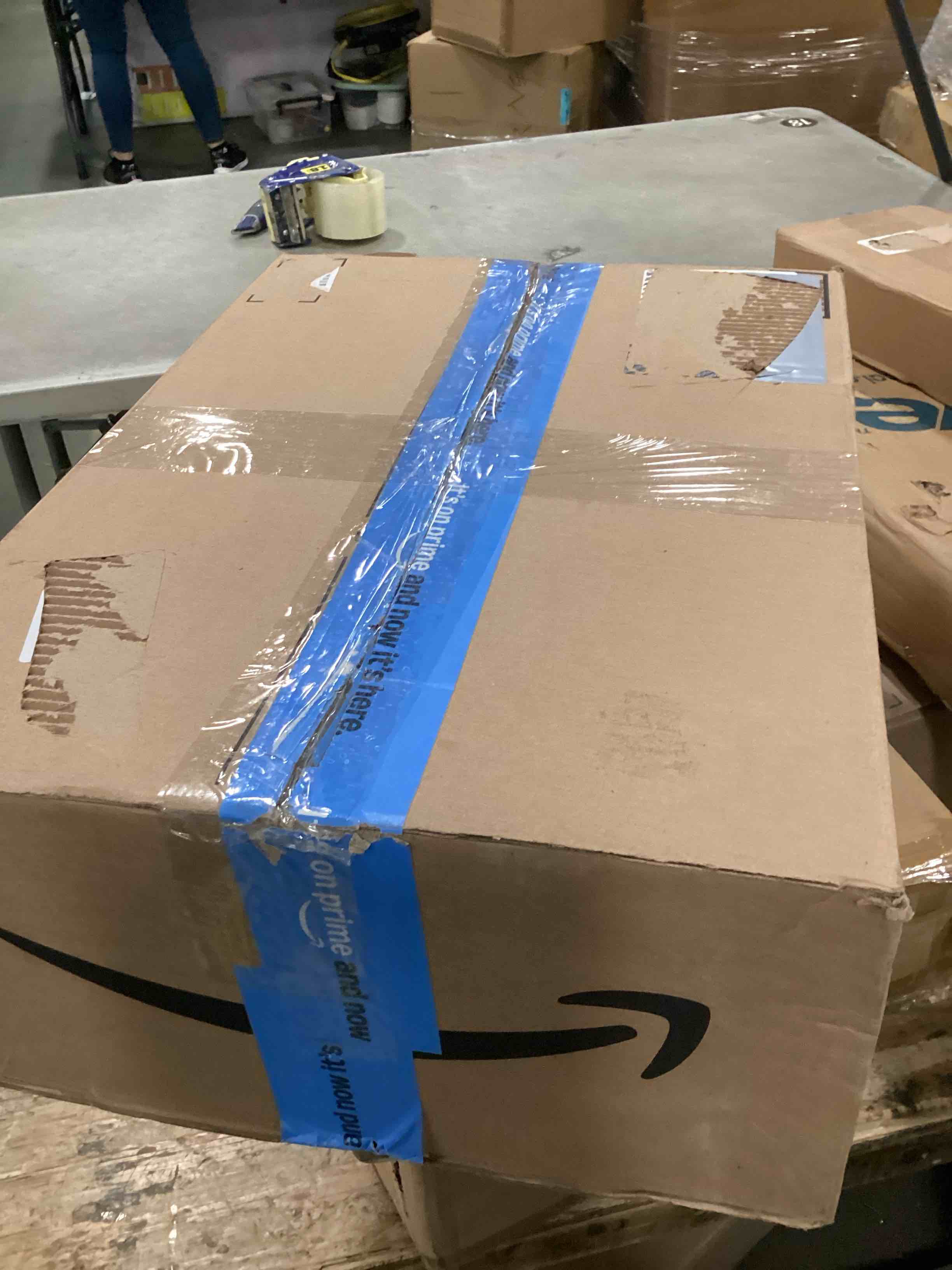 https://s3.amazonaws.com/lotting-images-prod/bidfta/PNK0114905_1726831600263.jpeg