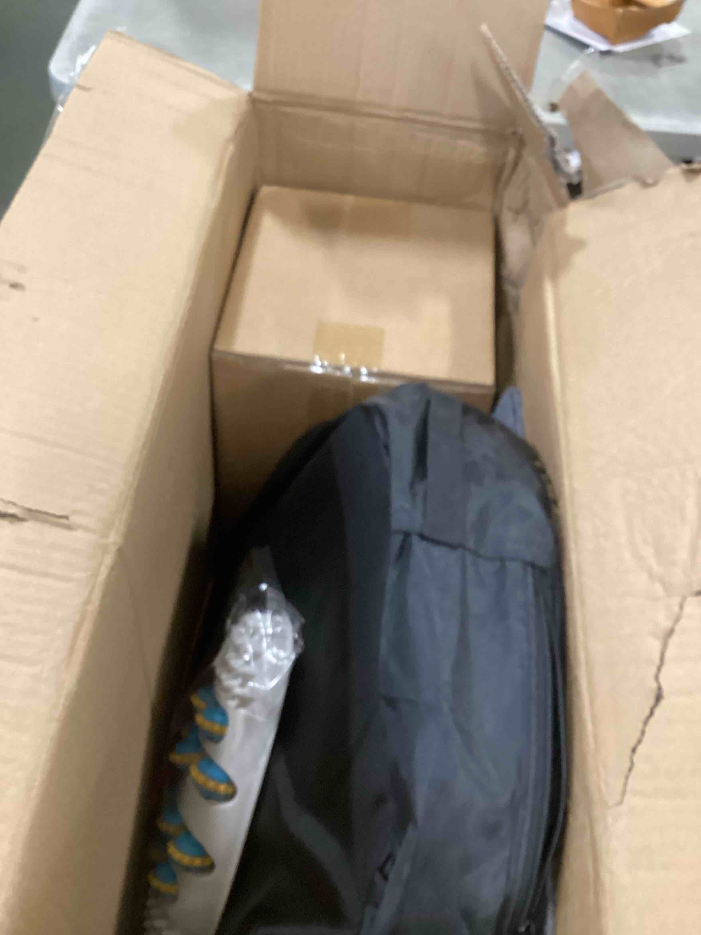 https://s3.amazonaws.com/lotting-images-prod/bidfta/PNK0115070_1726751603590.jpeg