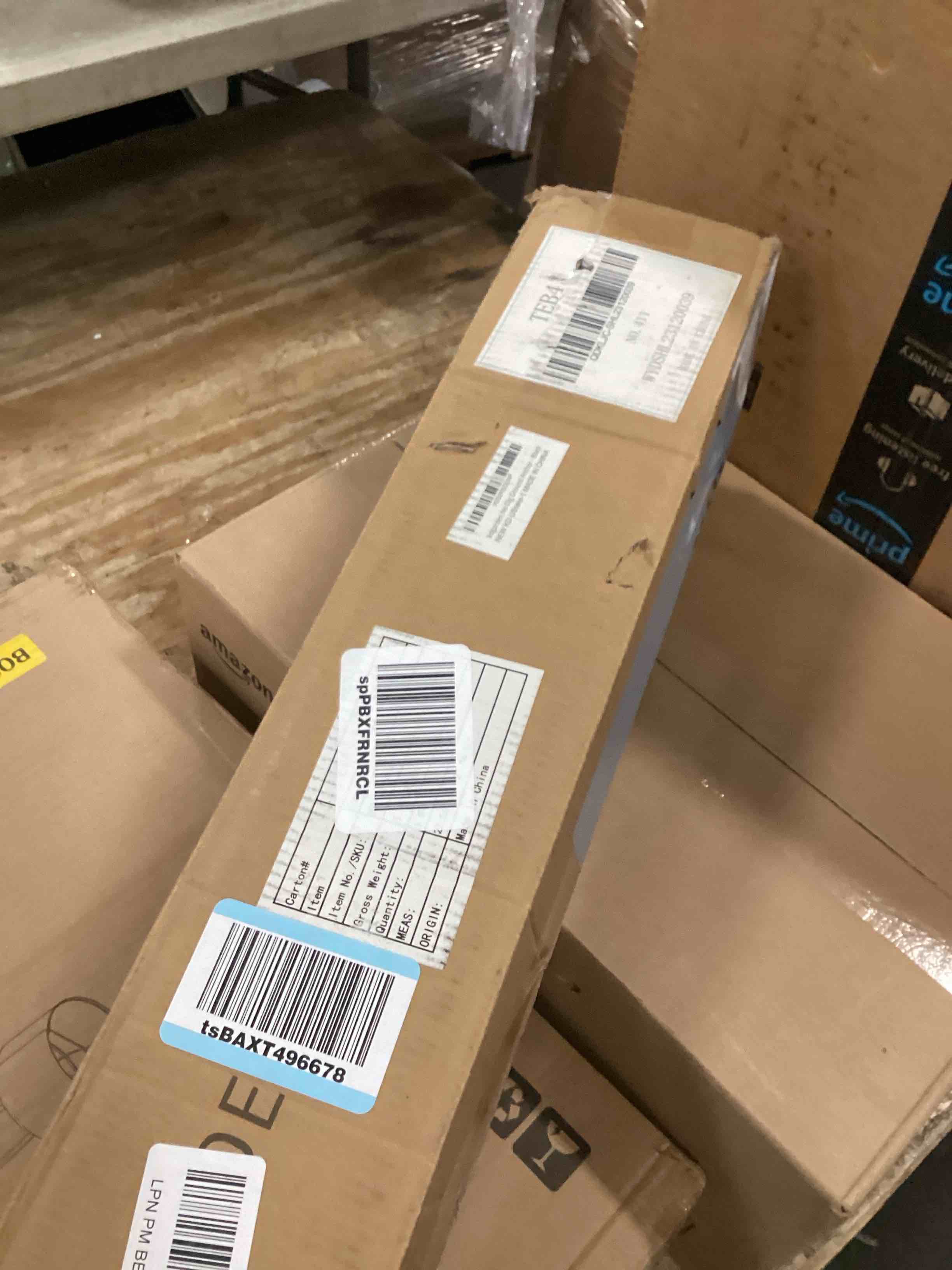 https://s3.amazonaws.com/lotting-images-prod/bidfta/PNK0115298_1726590603721.jpeg