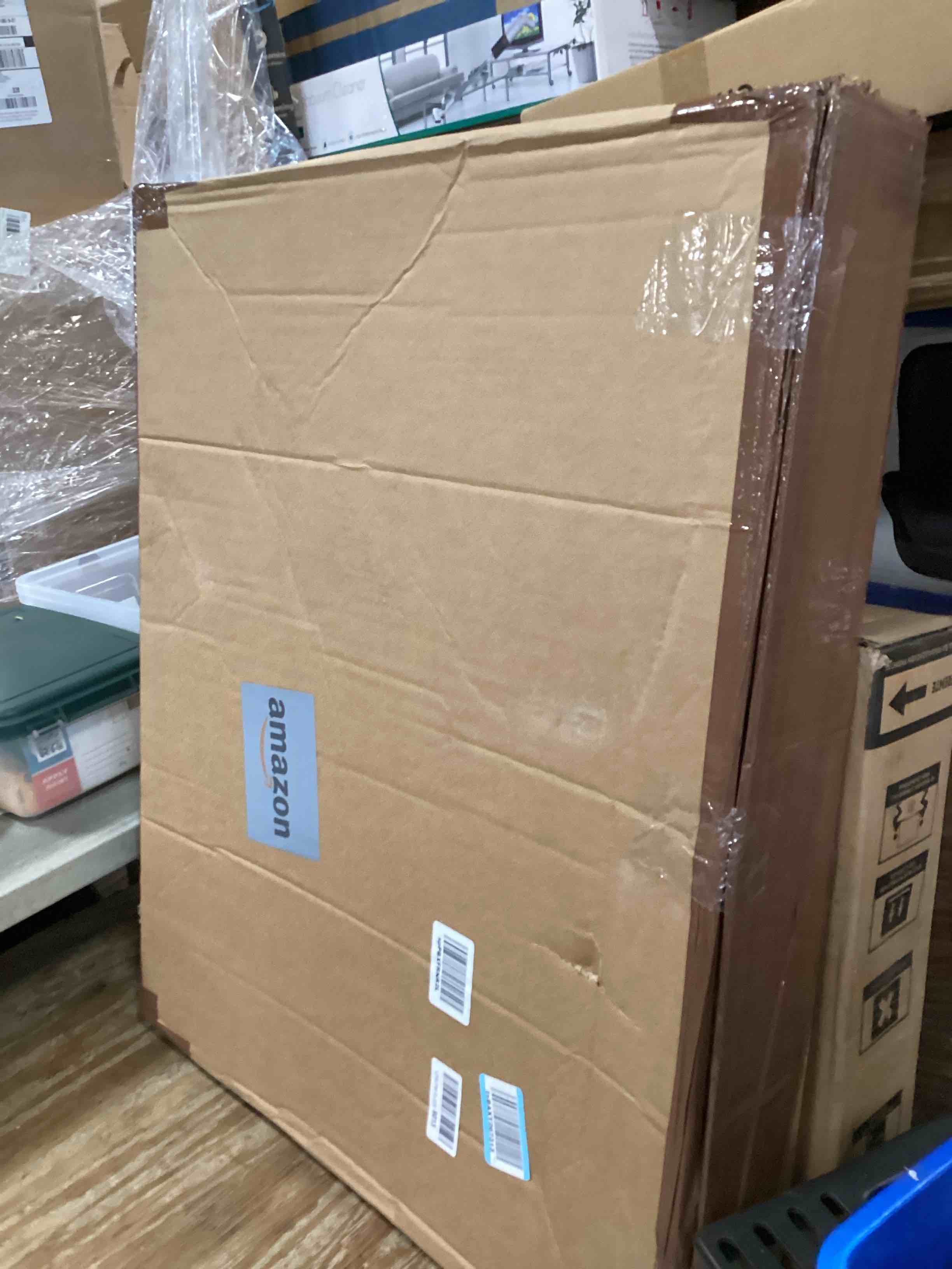 https://s3.amazonaws.com/lotting-images-prod/bidfta/PNK0115328_1726586254463.jpeg