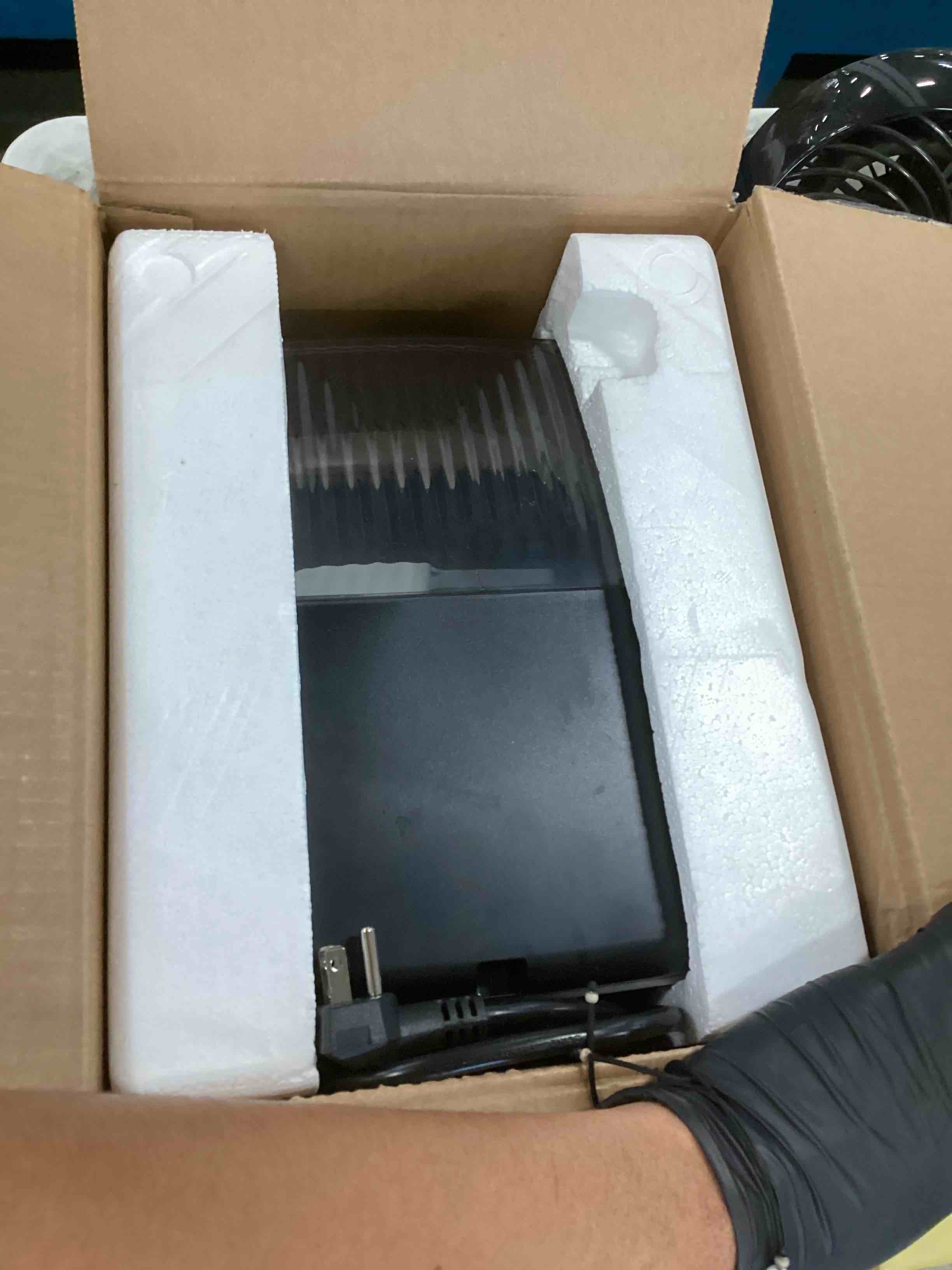 https://s3.amazonaws.com/lotting-images-prod/bidfta/PNK0116161_1724073720833.jpeg